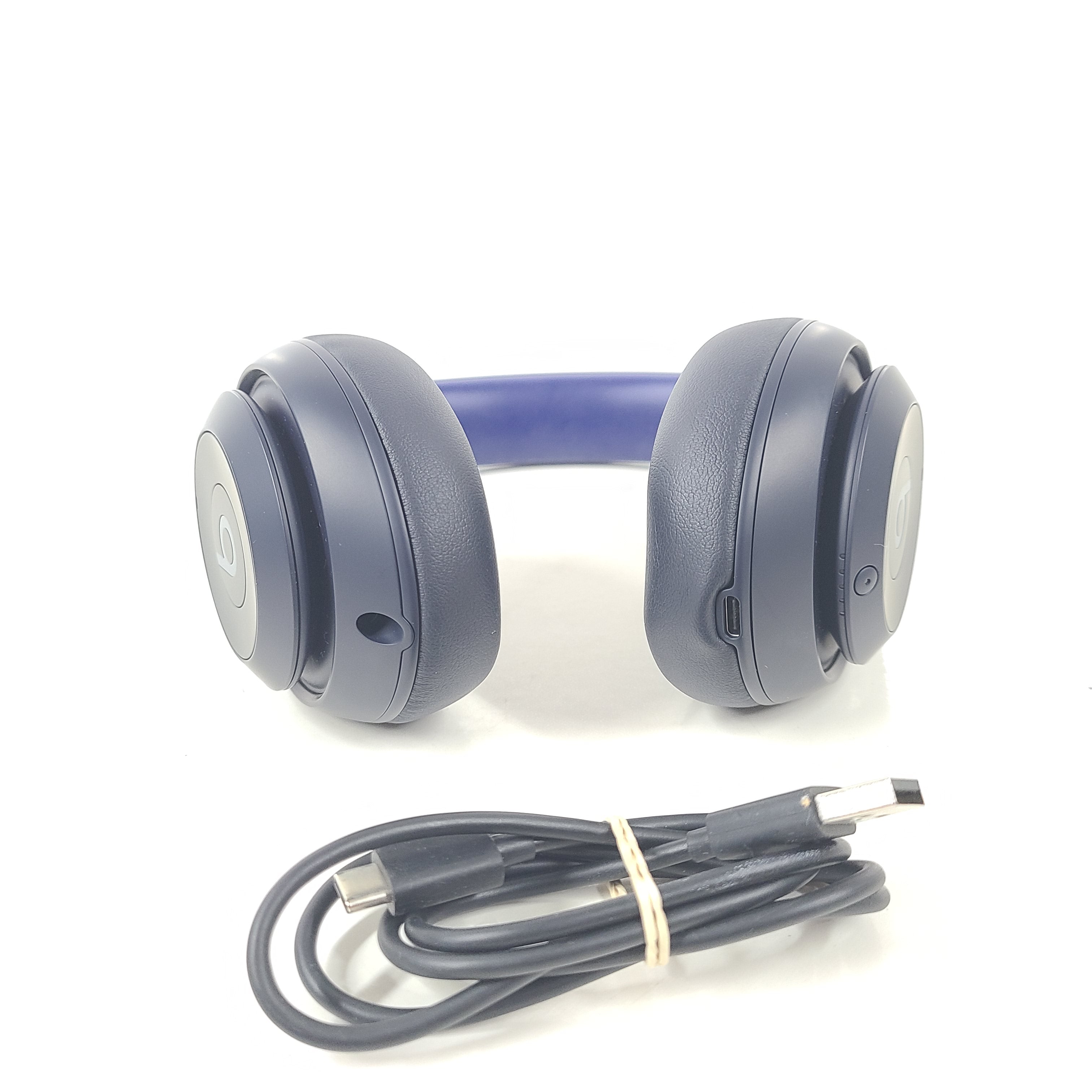 Stylish and modern wireless over-ear headphones