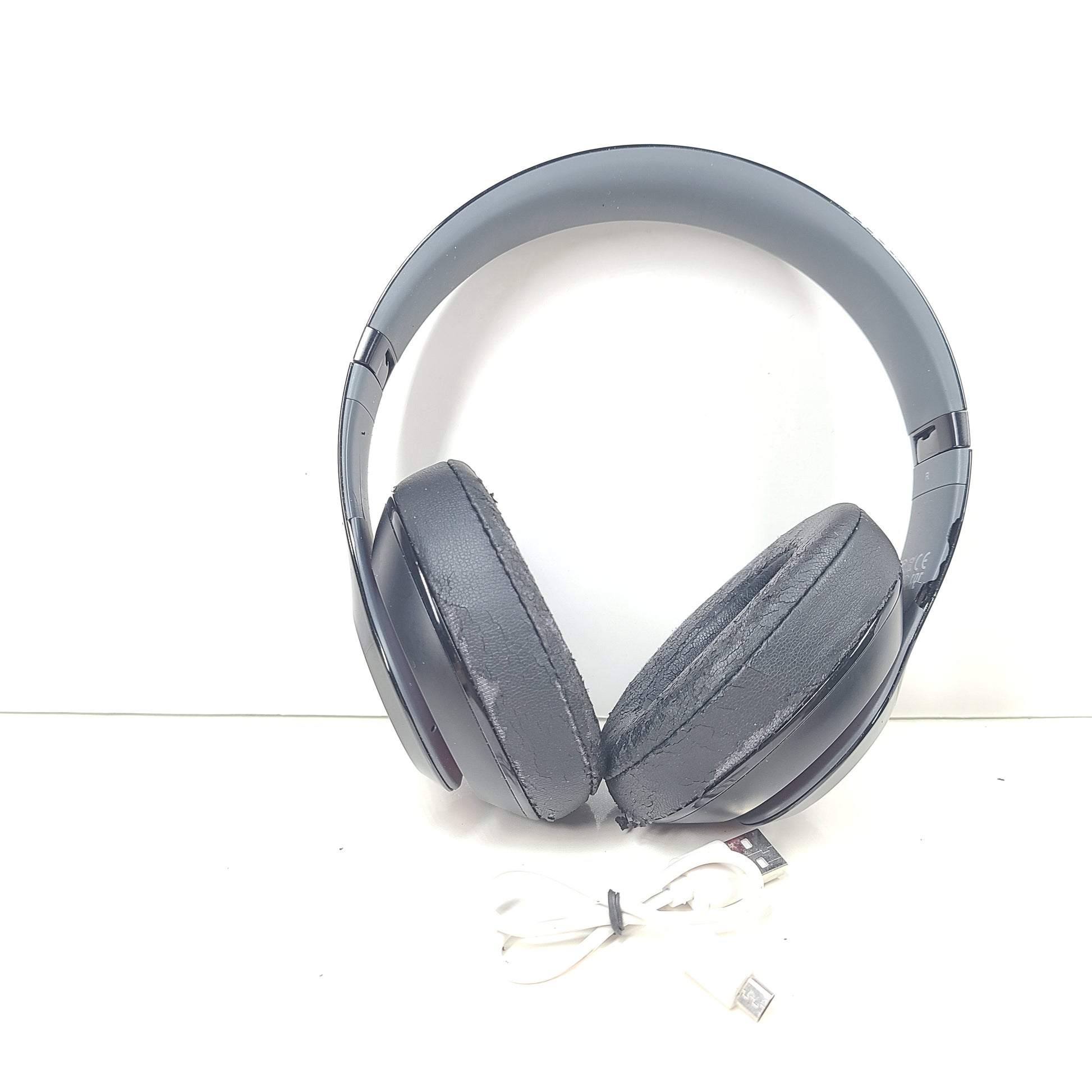 A pair of Beats Studio Wireless Over-Ear Headphones model A1914