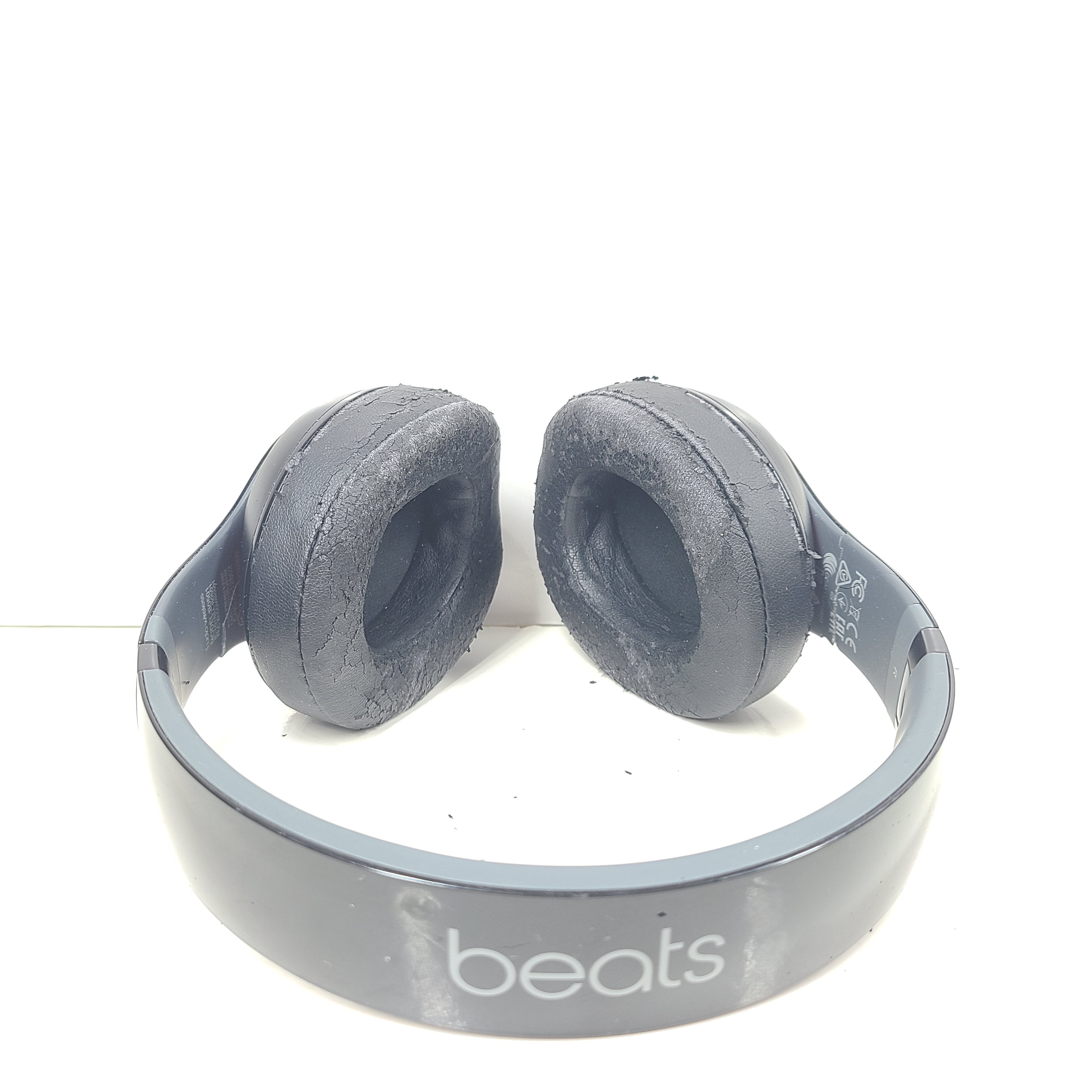 A pair of Beats Studio Wireless Over-Ear Headphones model A1914