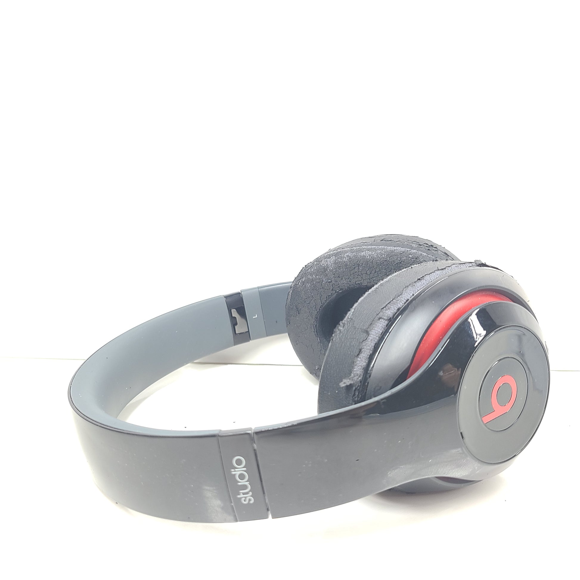 A pair of Beats Studio Wireless Over-Ear Headphones model A1914