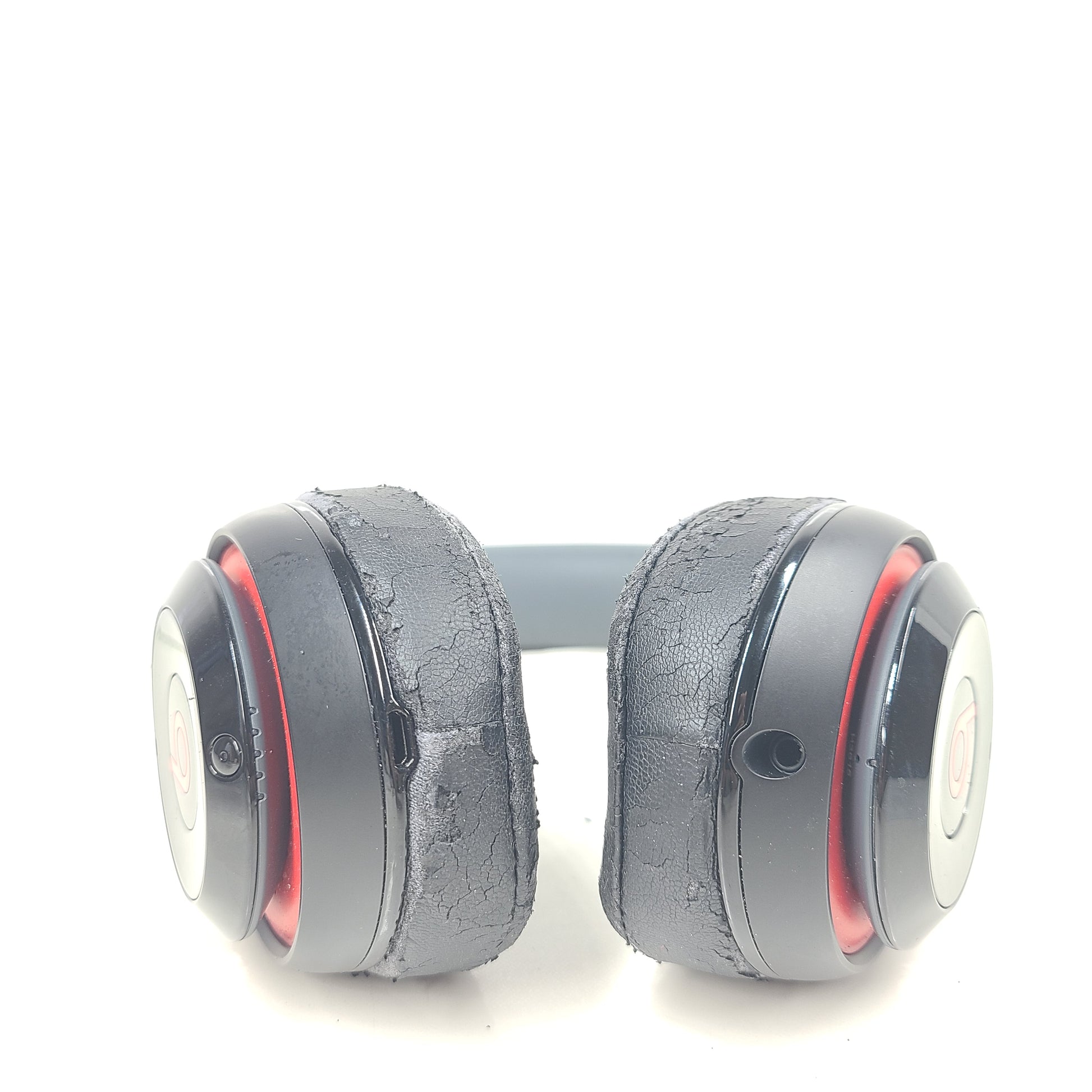 A pair of Beats Studio Wireless Over-Ear Headphones model A1914