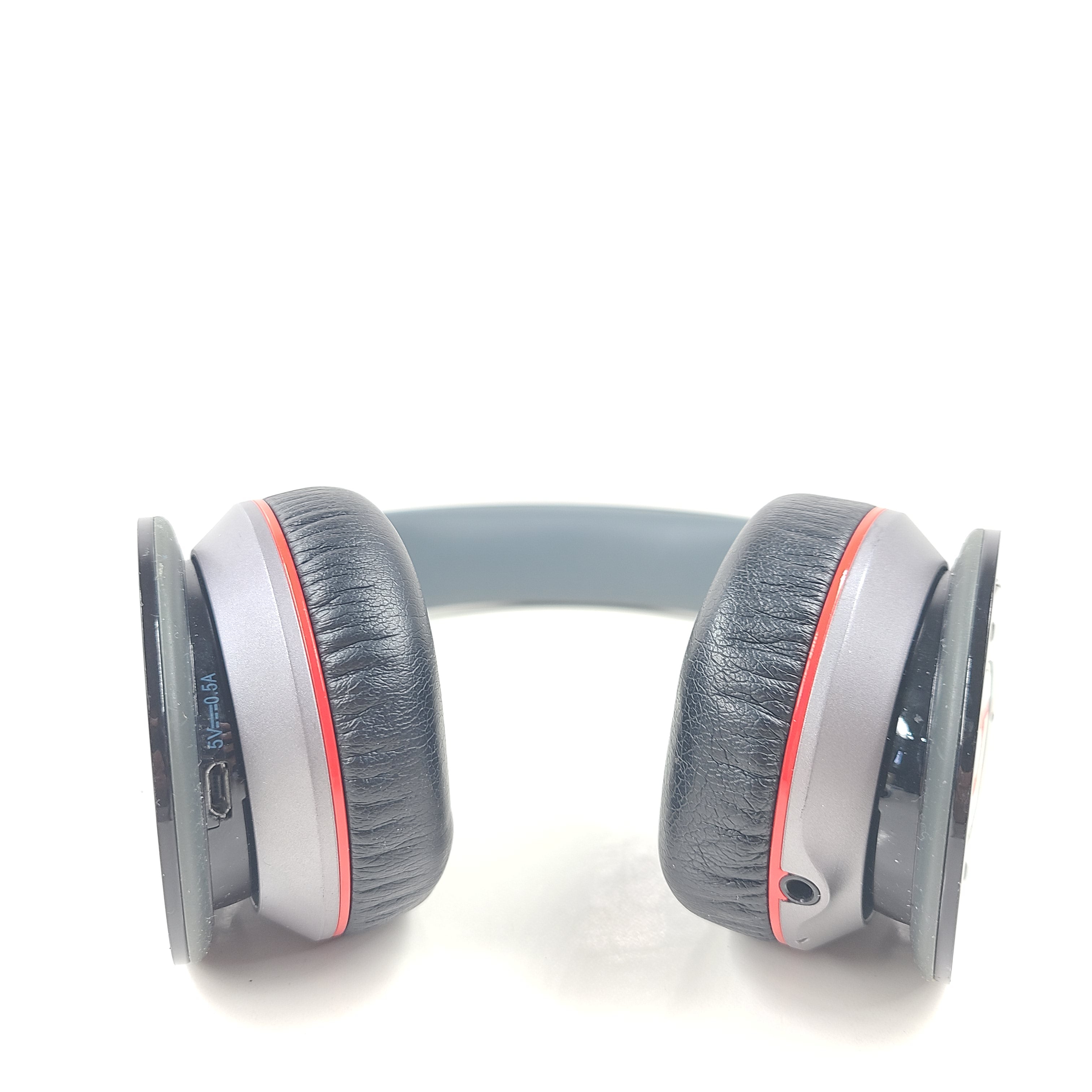 A pair of Beats by Dre Wireless On-Ear Headphones MH BTS ON SO BT V2 WW
