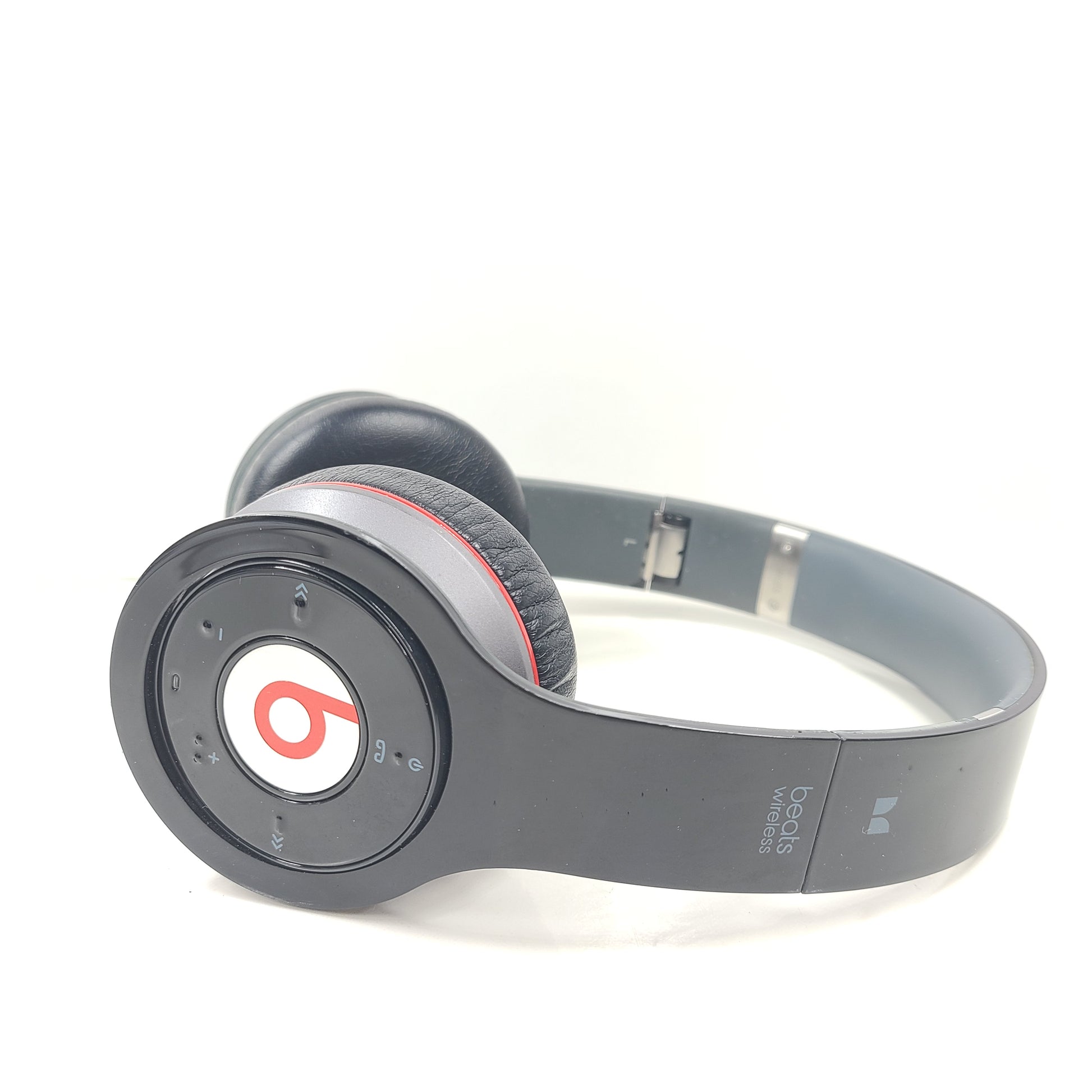 A pair of Beats by Dre Wireless On-Ear Headphones MH BTS ON SO BT V2 WW