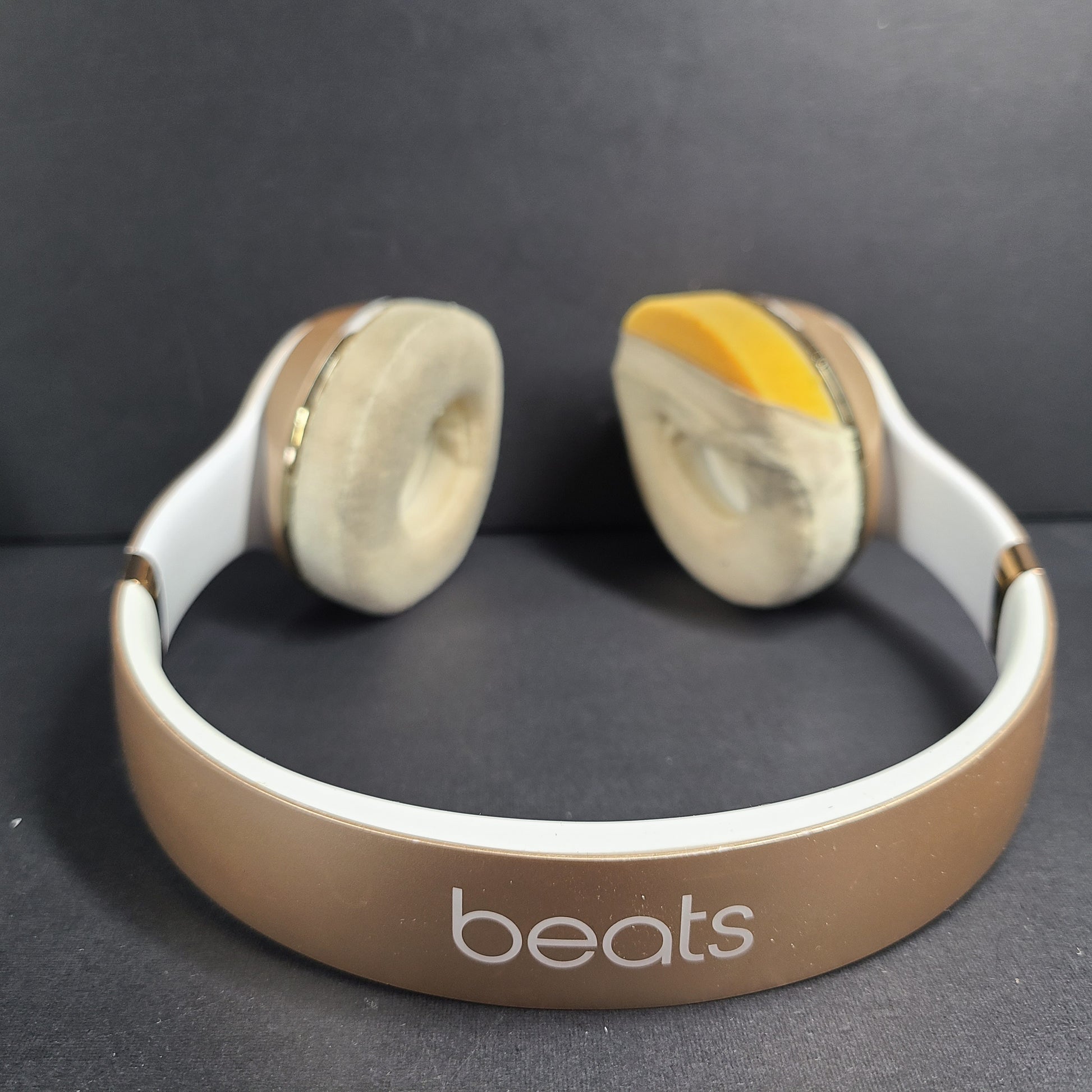 Enjoy premium quality wireless headphones in stylish Rose Gold color