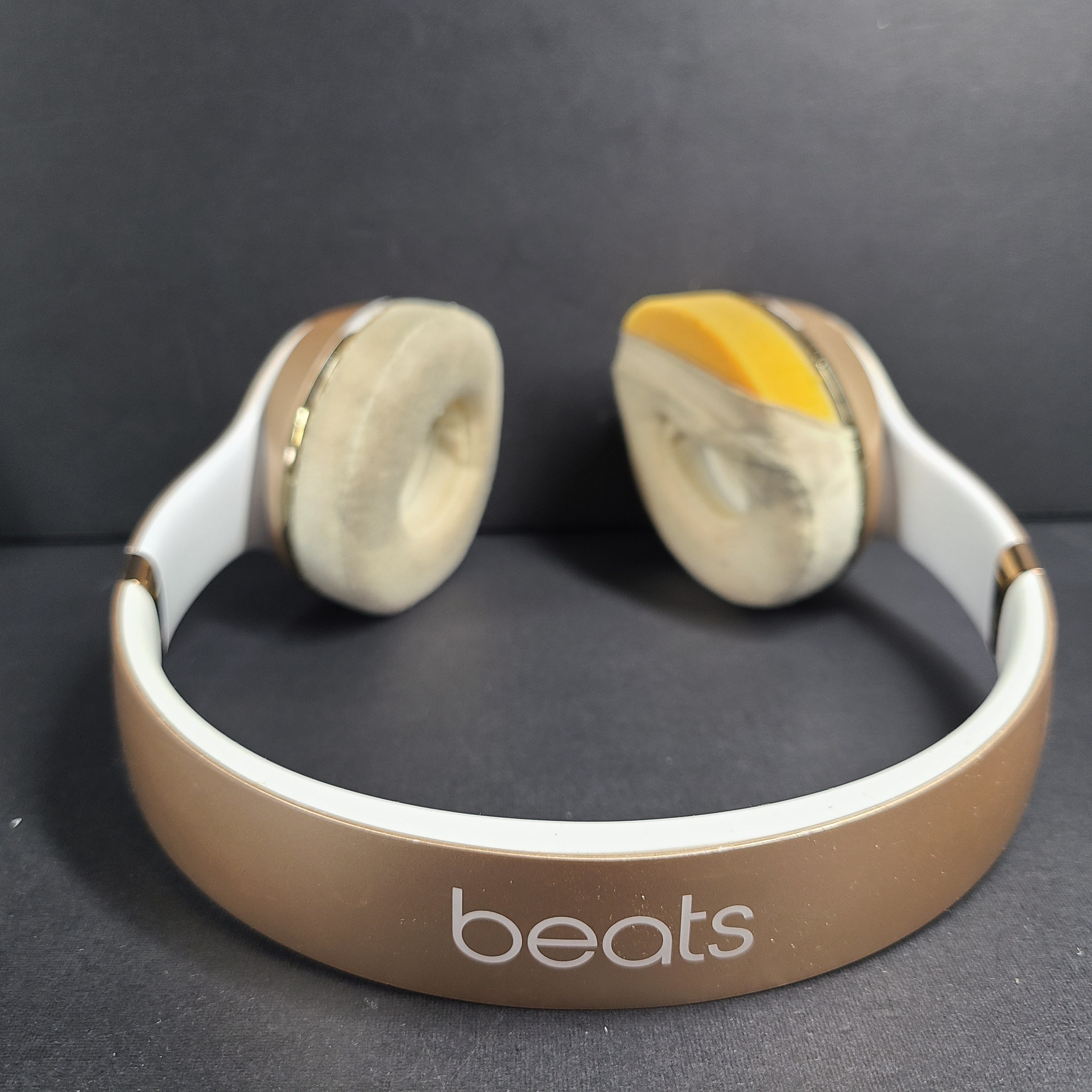 Enjoy premium quality wireless headphones in stylish Rose Gold color