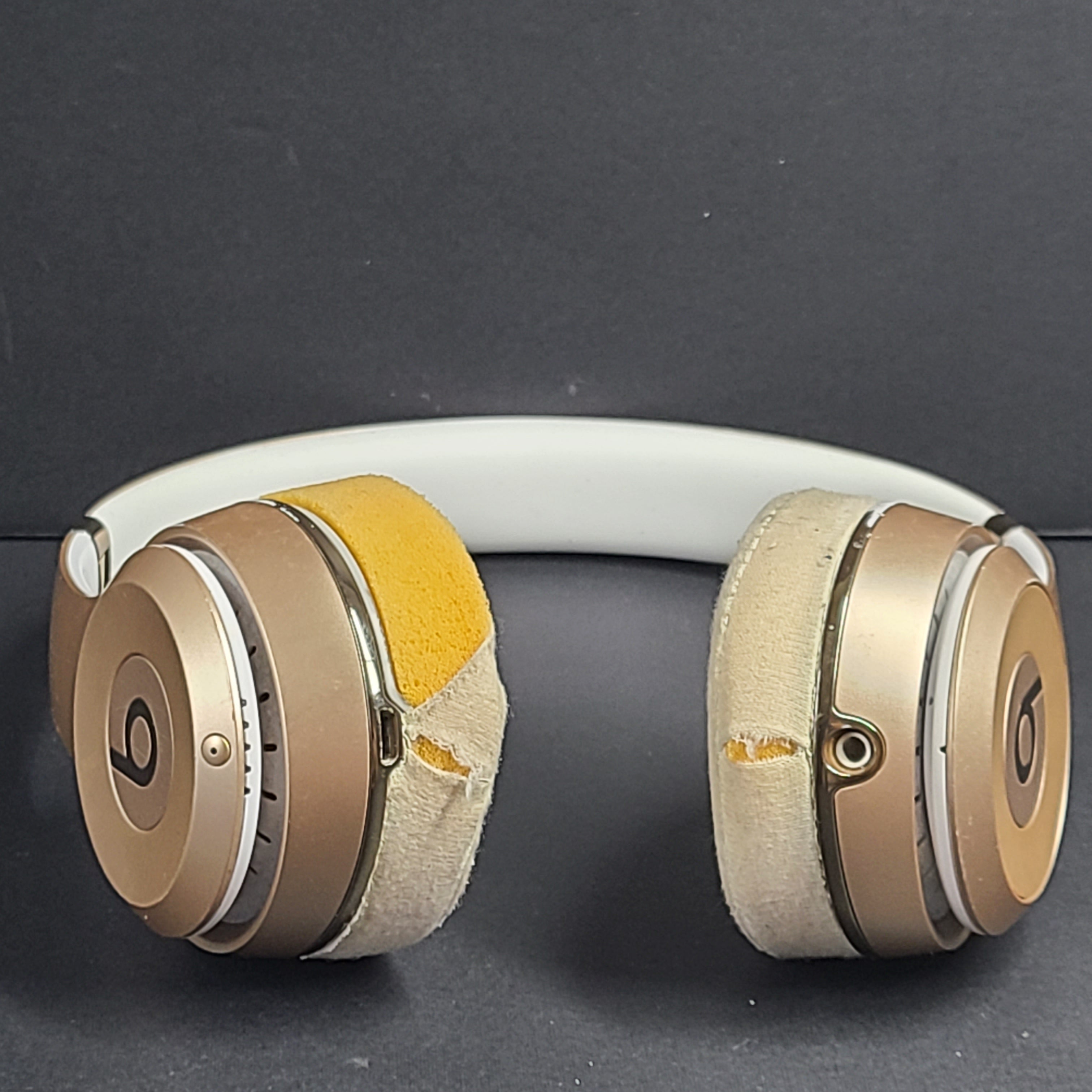 Enjoy premium quality wireless headphones in stylish Rose Gold color