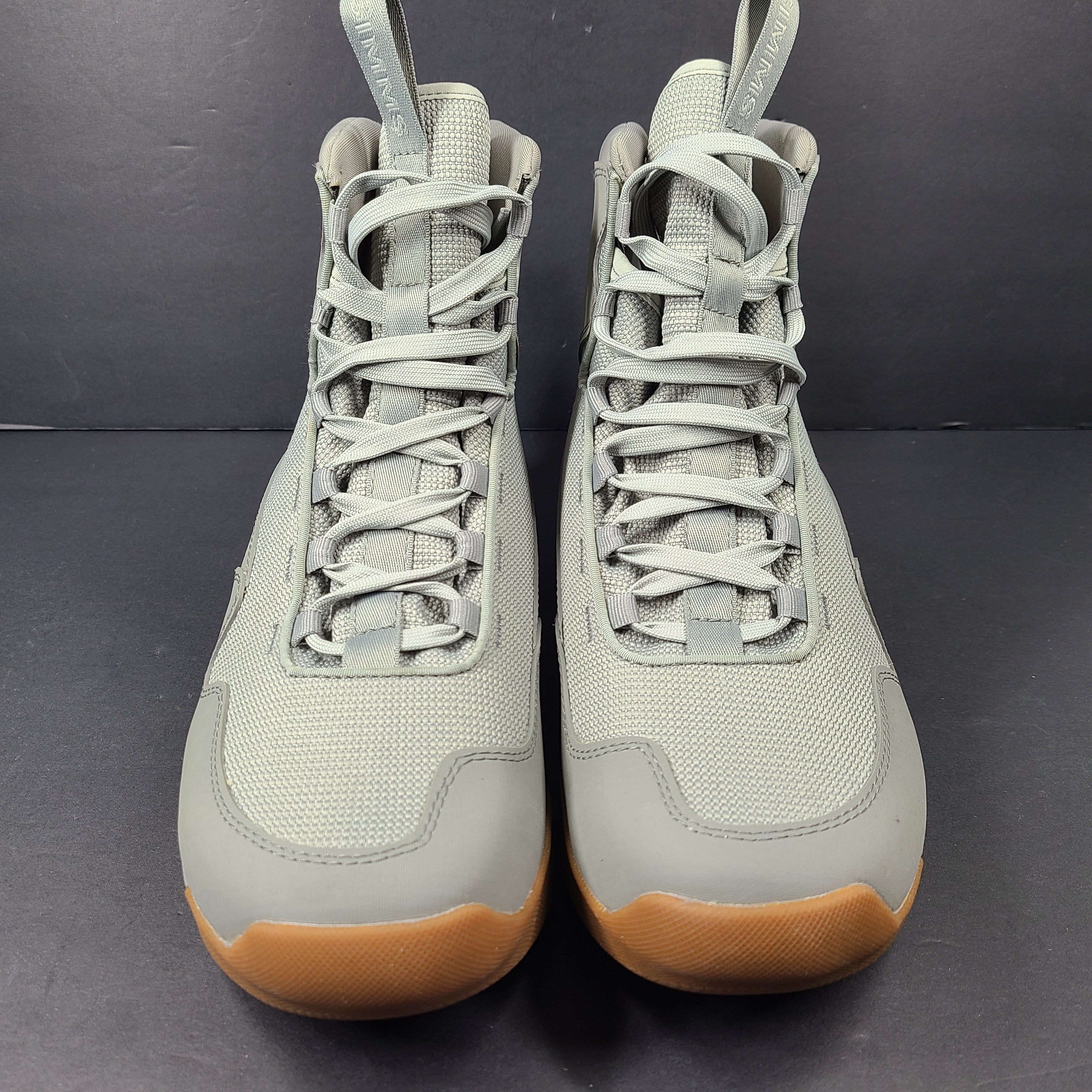A pair of Simms Flyweight Men's Wading Boots in slate color