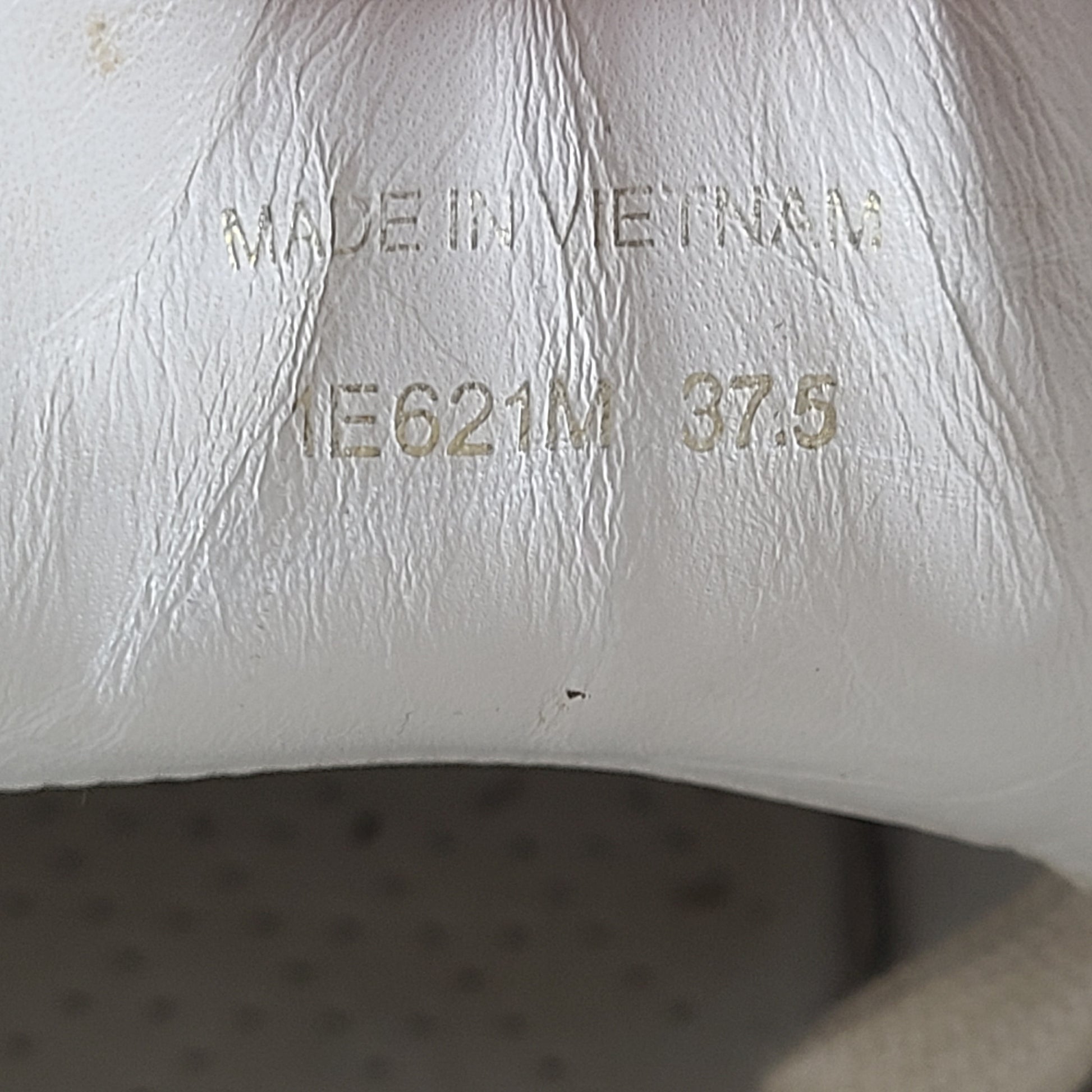 Stylish white Prada Milano leather sneakers in size 37.5