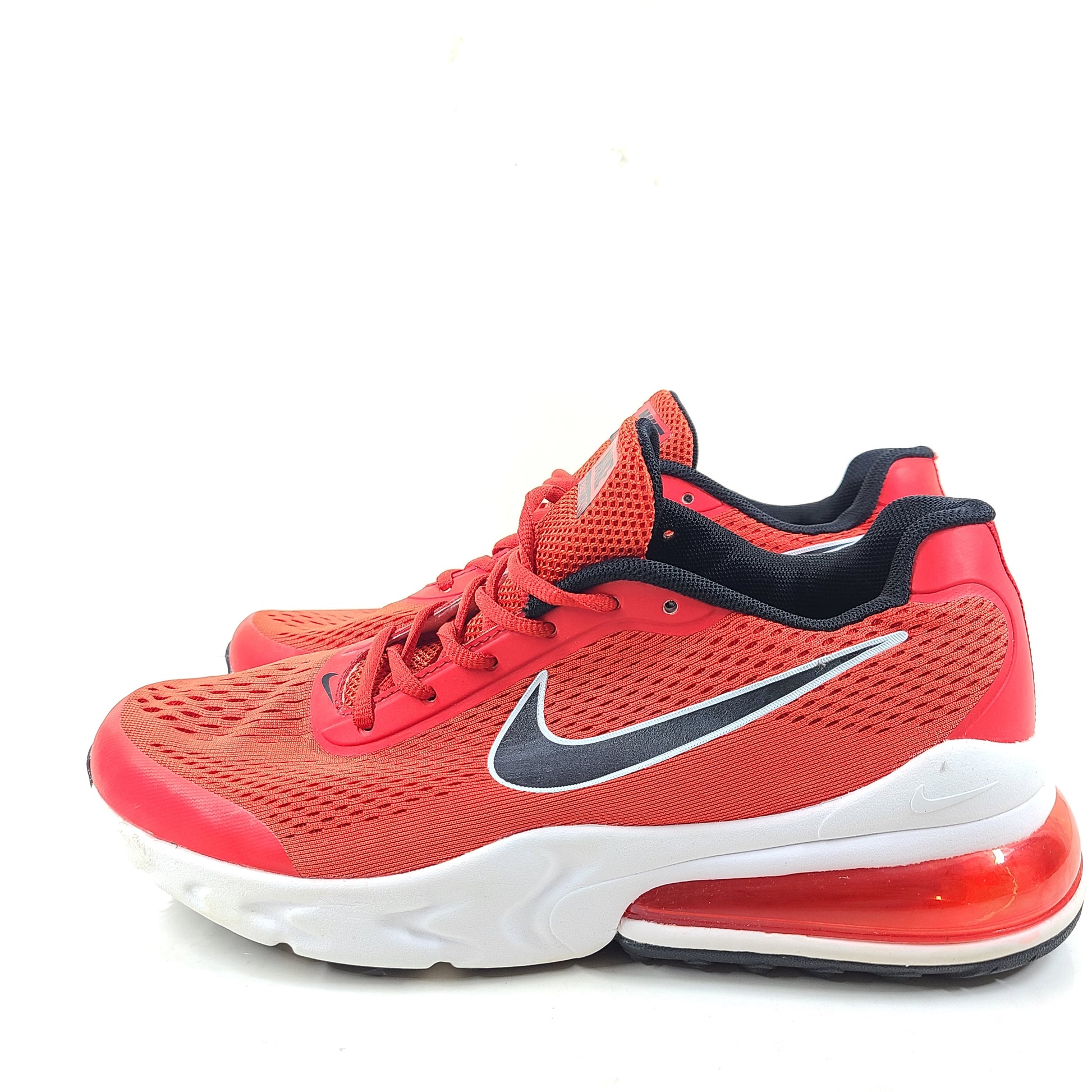 A pair of Nike React 270 red running shoes, size 8.5 EUR 42.