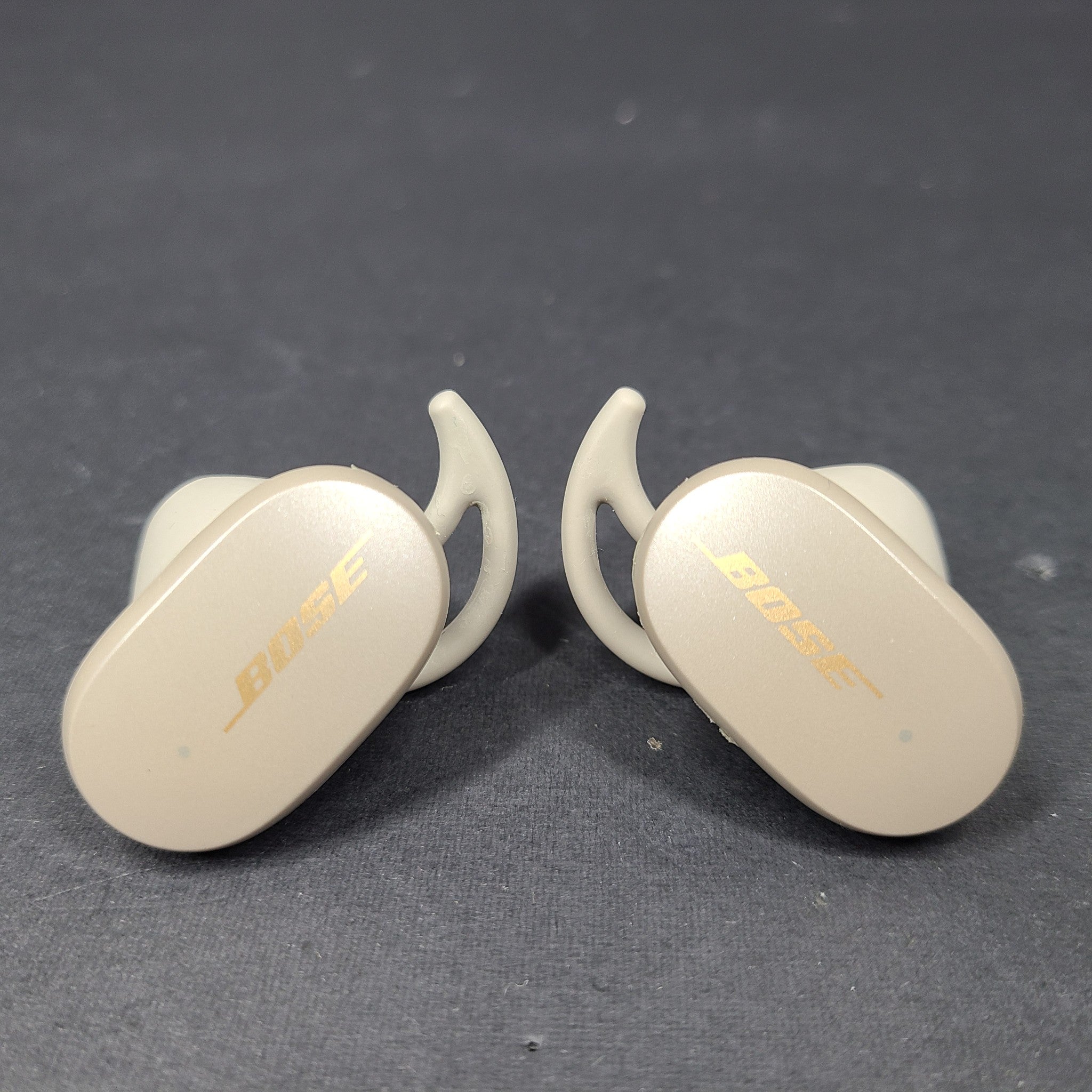 Bose QuietComfort Noise Cancelling True Wireless Earbuds w/ Case 429708 - Gray