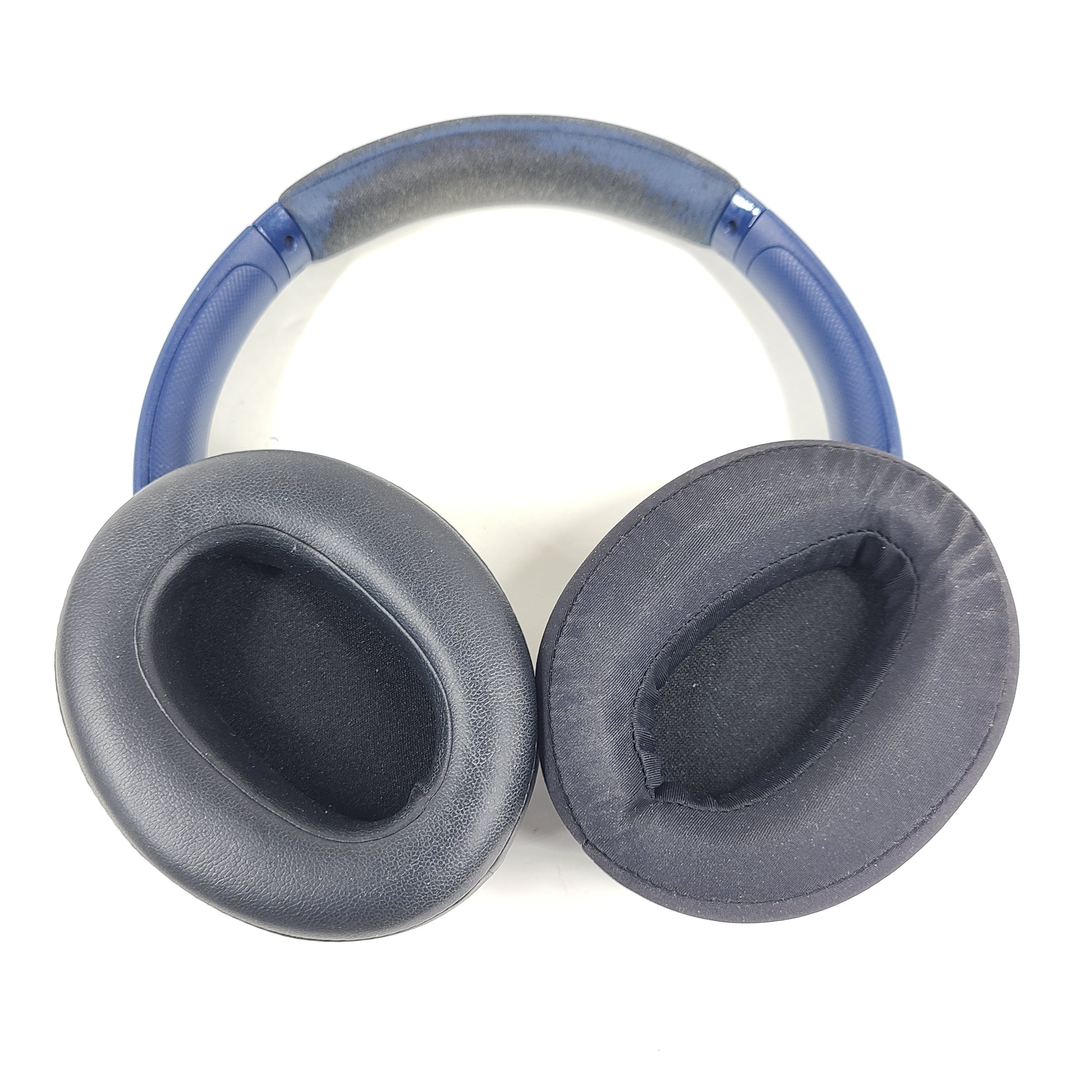 Wireless over-ear Sony WH-CH710N headset in blue with active noise cancellation and cushioned earcups.