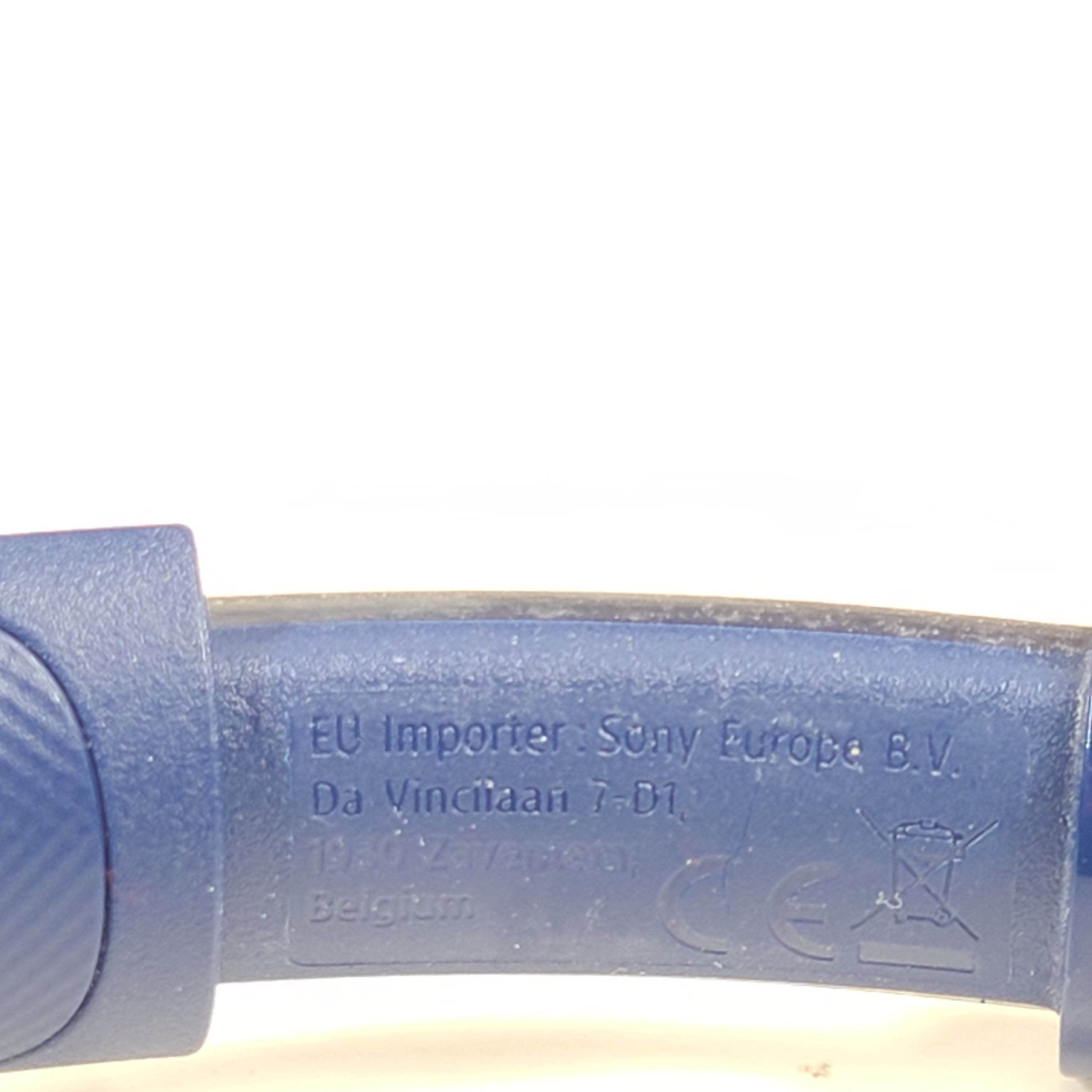 Wireless over-ear Sony WH-CH710N headset in blue with active noise cancellation and cushioned earcups.