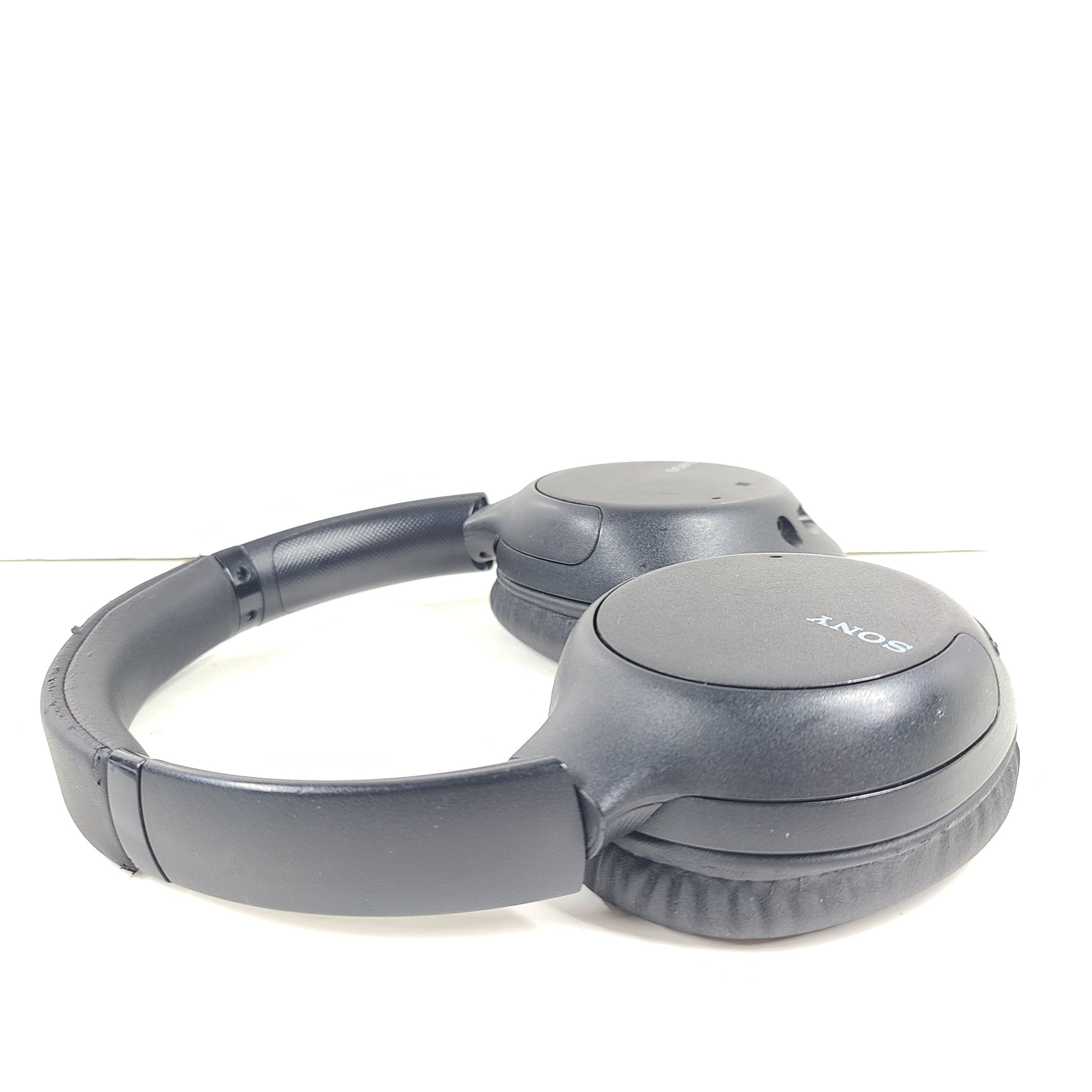 Black Sony WH-CH710N wireless over-ear headphones with active noise cancellation and USB-C charging.