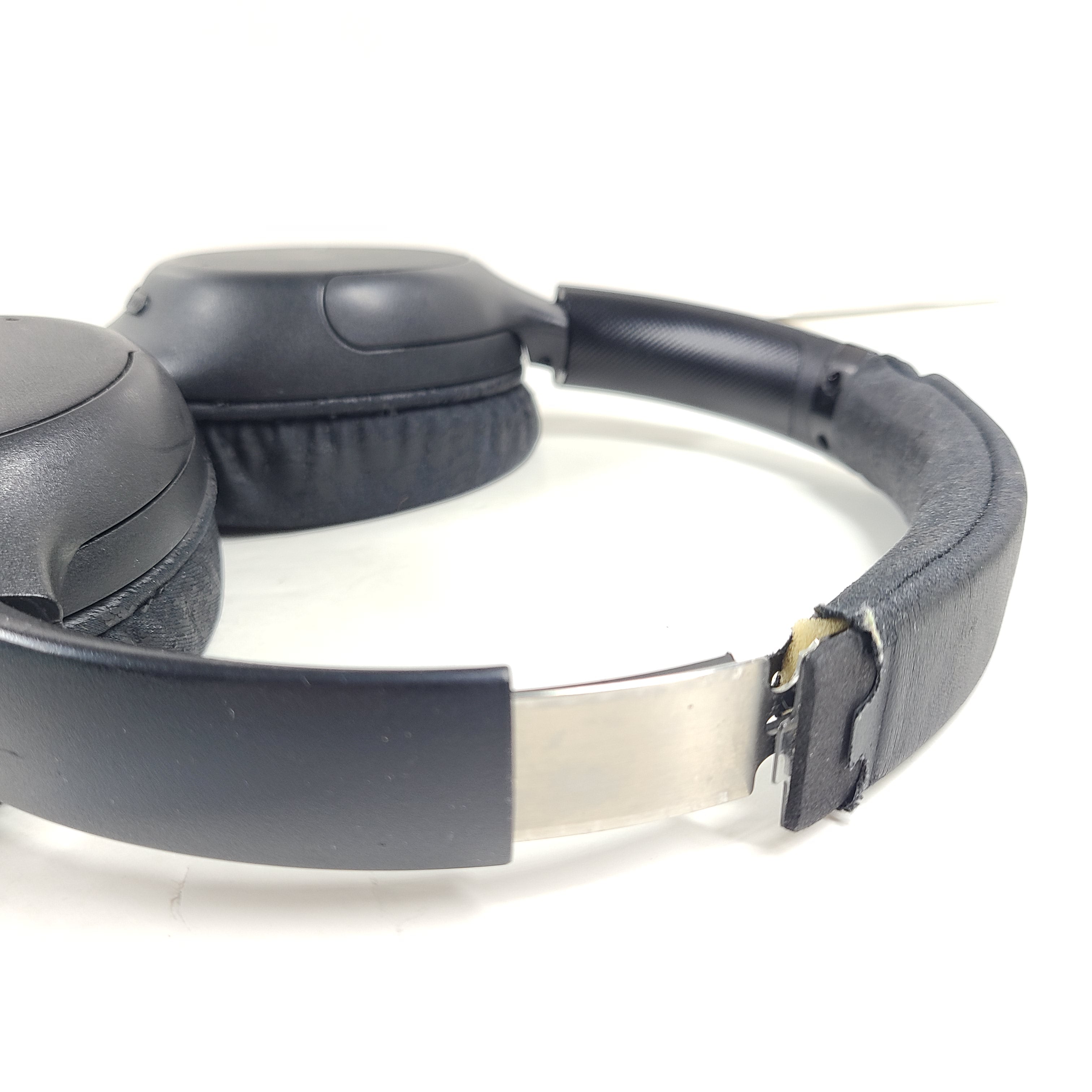 Black Sony WH-CH710N wireless over-ear headphones with active noise cancellation and cushioned ear pads.