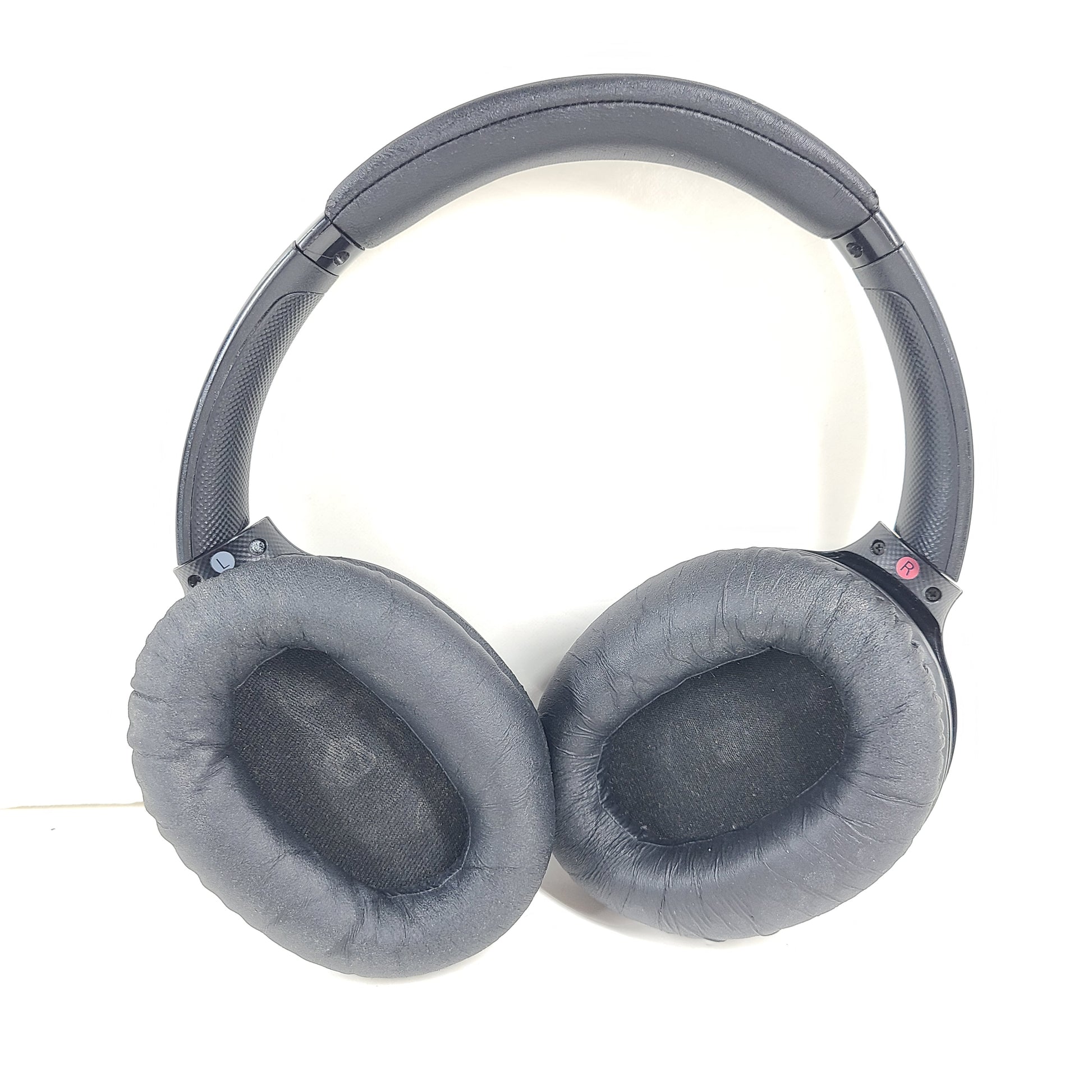 Black Sony WH-CH710N wireless noise-cancelling over-ear headset with USB charging support and comfortable ear cushions.