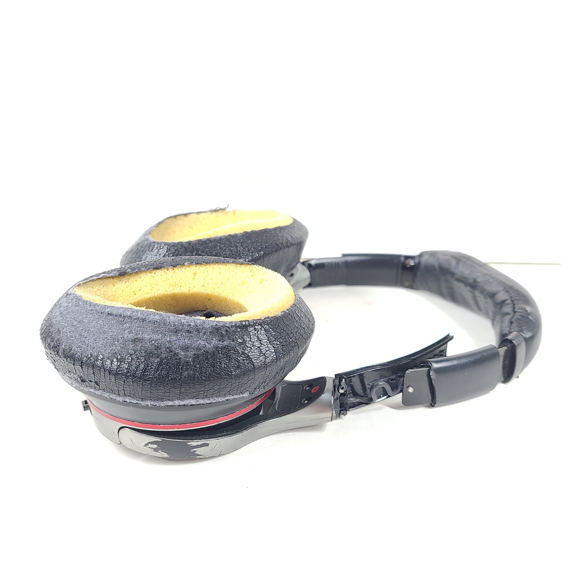 Black Sony MDR-10RBT over-ear Bluetooth headphones with onboard controls and NFC.