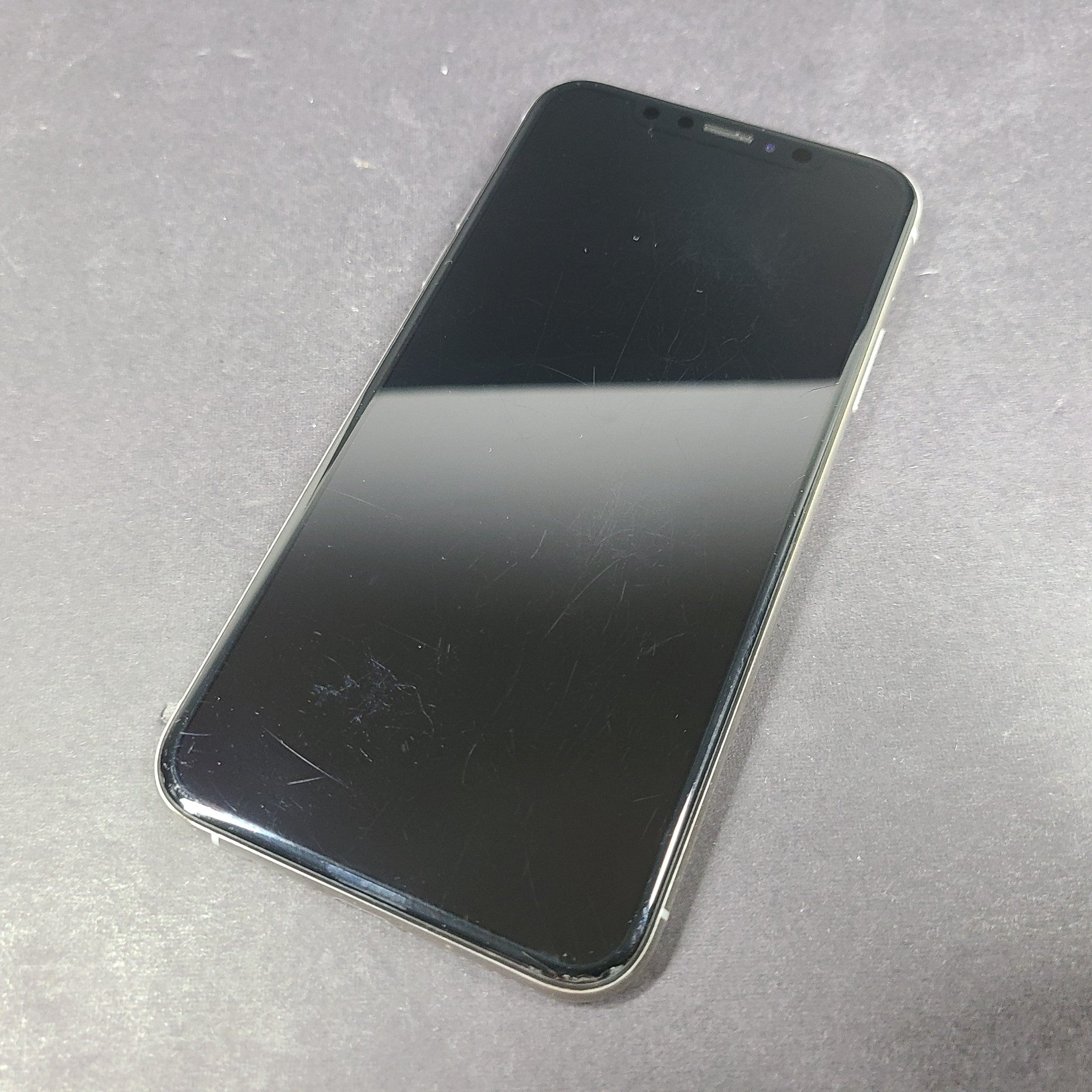 Apple iPhone XS 256GB - White (Unlocked) A1920 (CDMA + GSM) PLEASE READ
