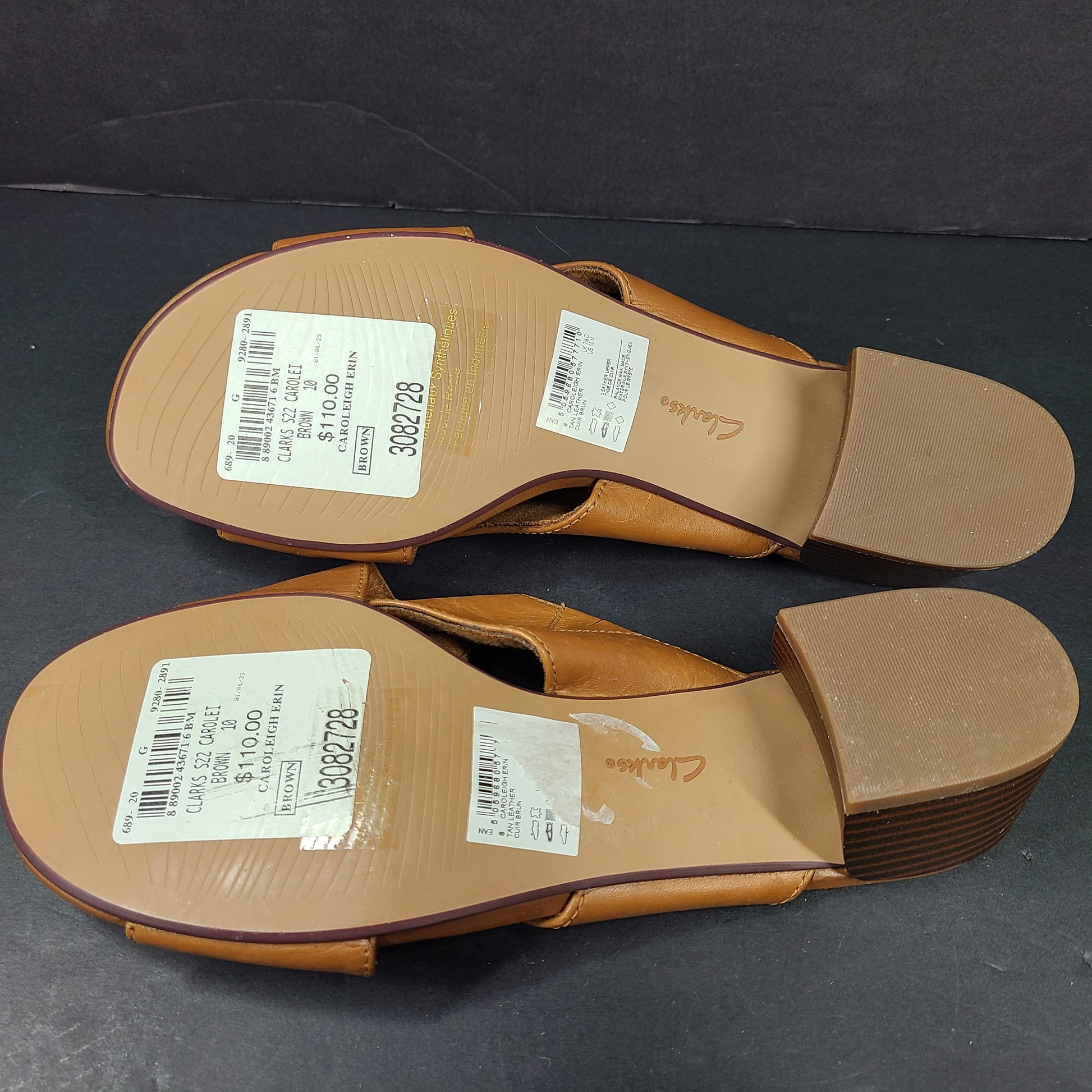 Clarks Collection women's tan sandals in US size 10 with medium width for everyday comfort and style.