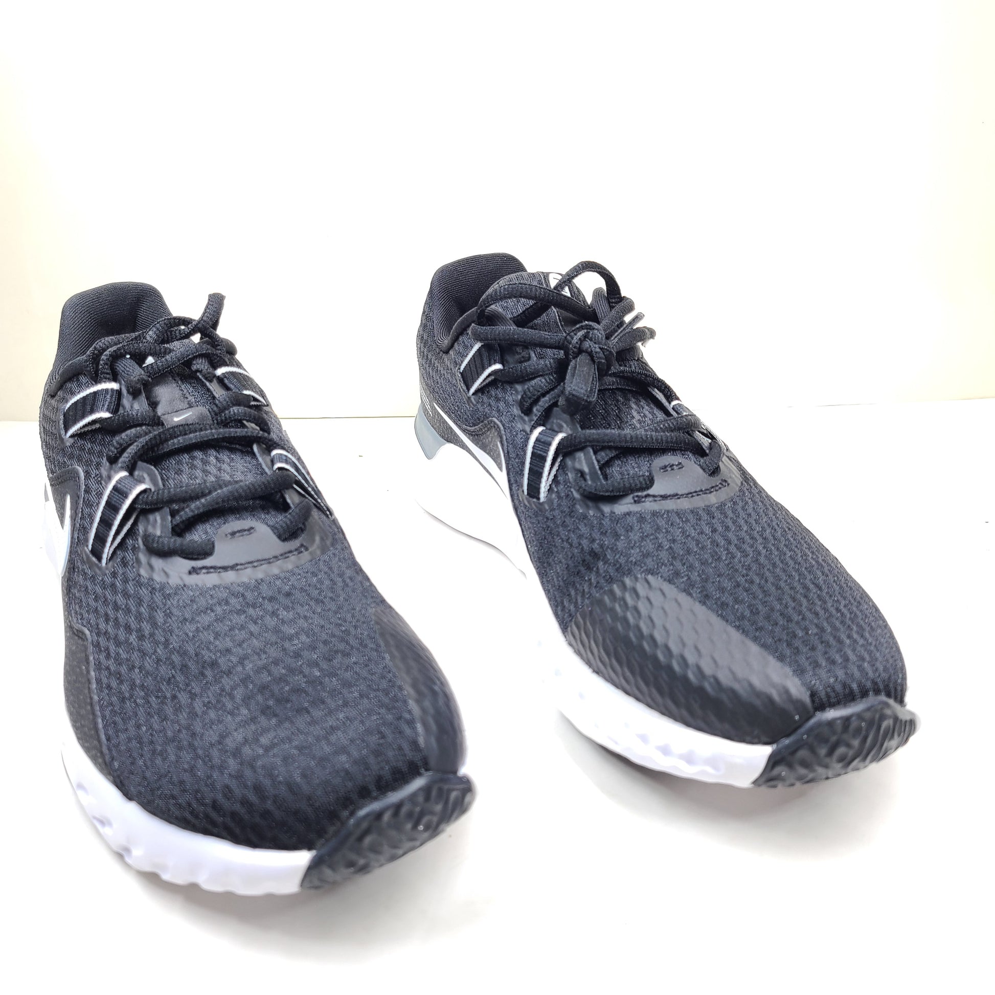 Nike Renew Retaliation TR 2 in black and white offers responsive cushioning and a supportive fit for training and everyday wear.