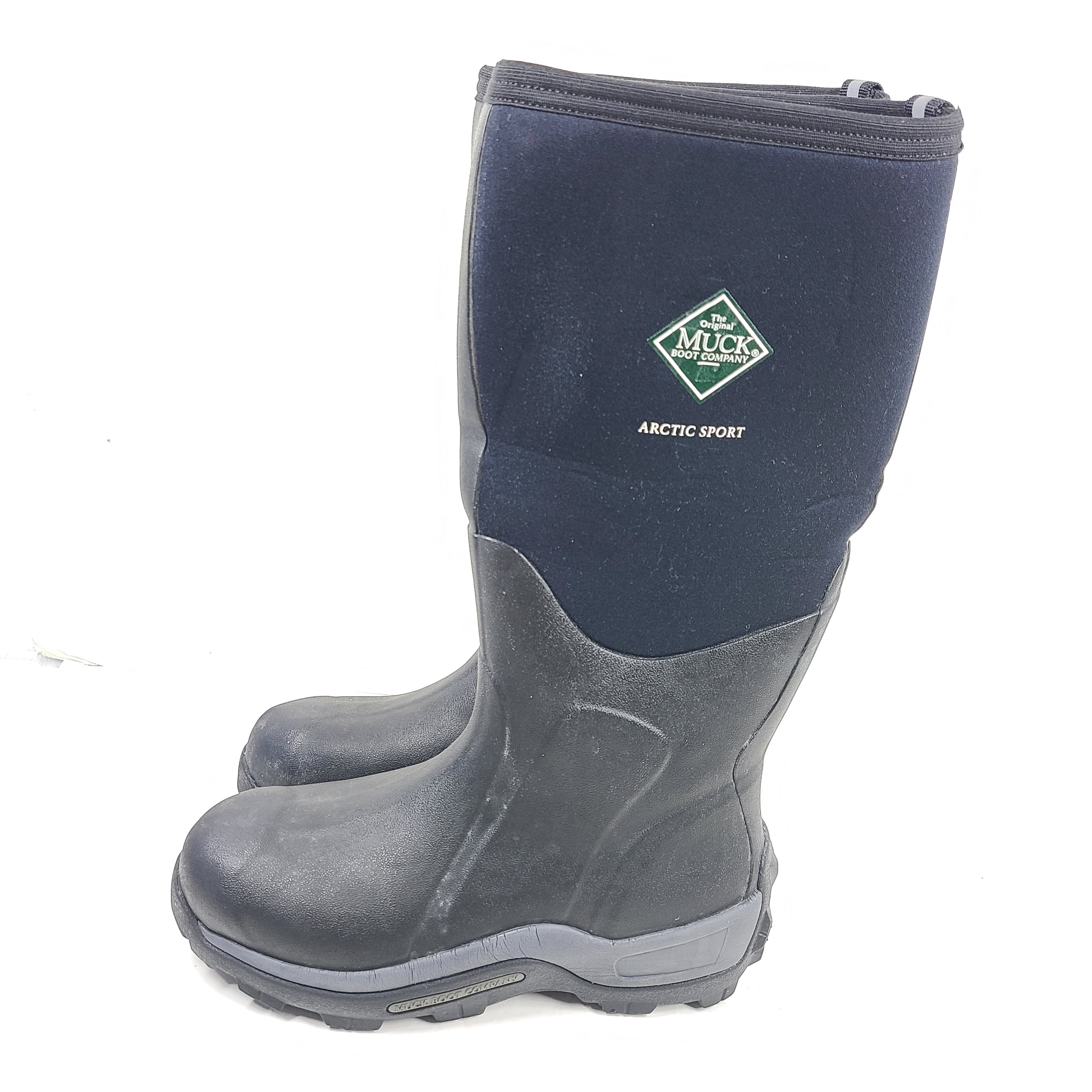 Black and navy Arctic Sport boots by Muck Boot Company sized for US 9 men and US 10 women with room for medium to heavy socks.