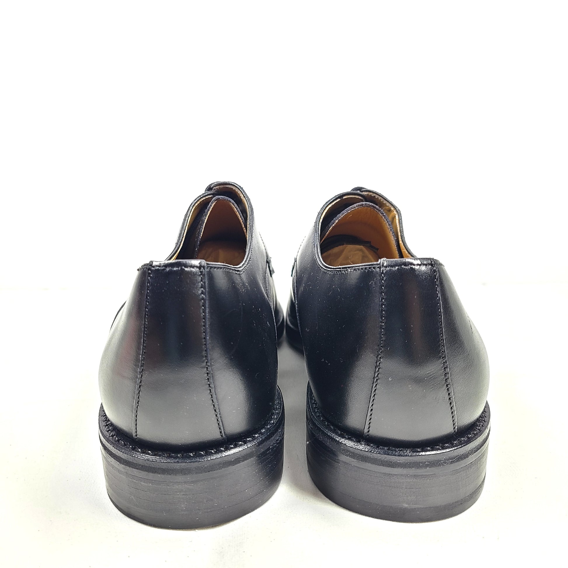 Black Berwick 4210 cap-toe Oxford in size 9 with Goodyear-welt construction and chiseled last.