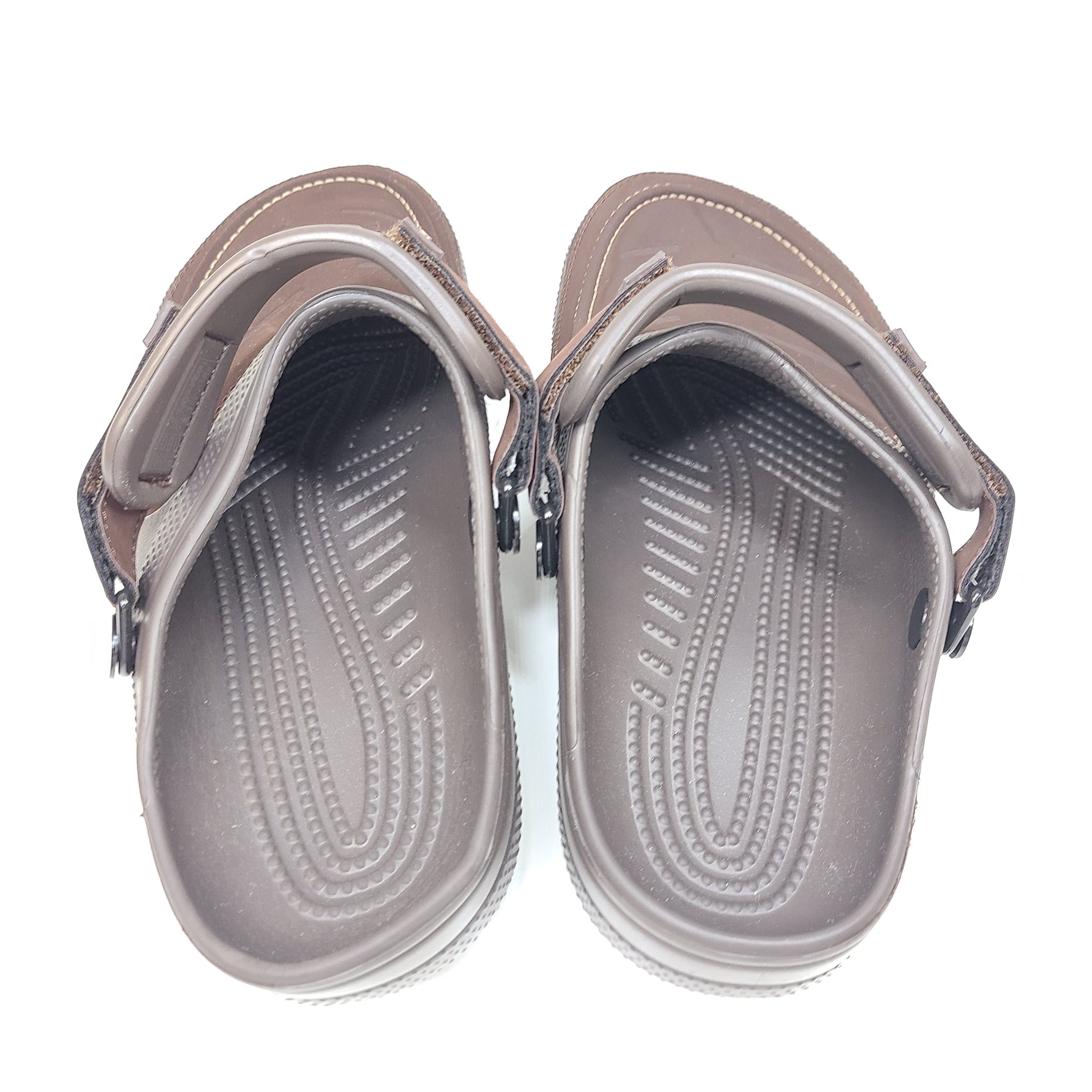 Brown Crocs Yukon Vista II men's clog in US M8 with faux-leather upper and cushioned outsole.