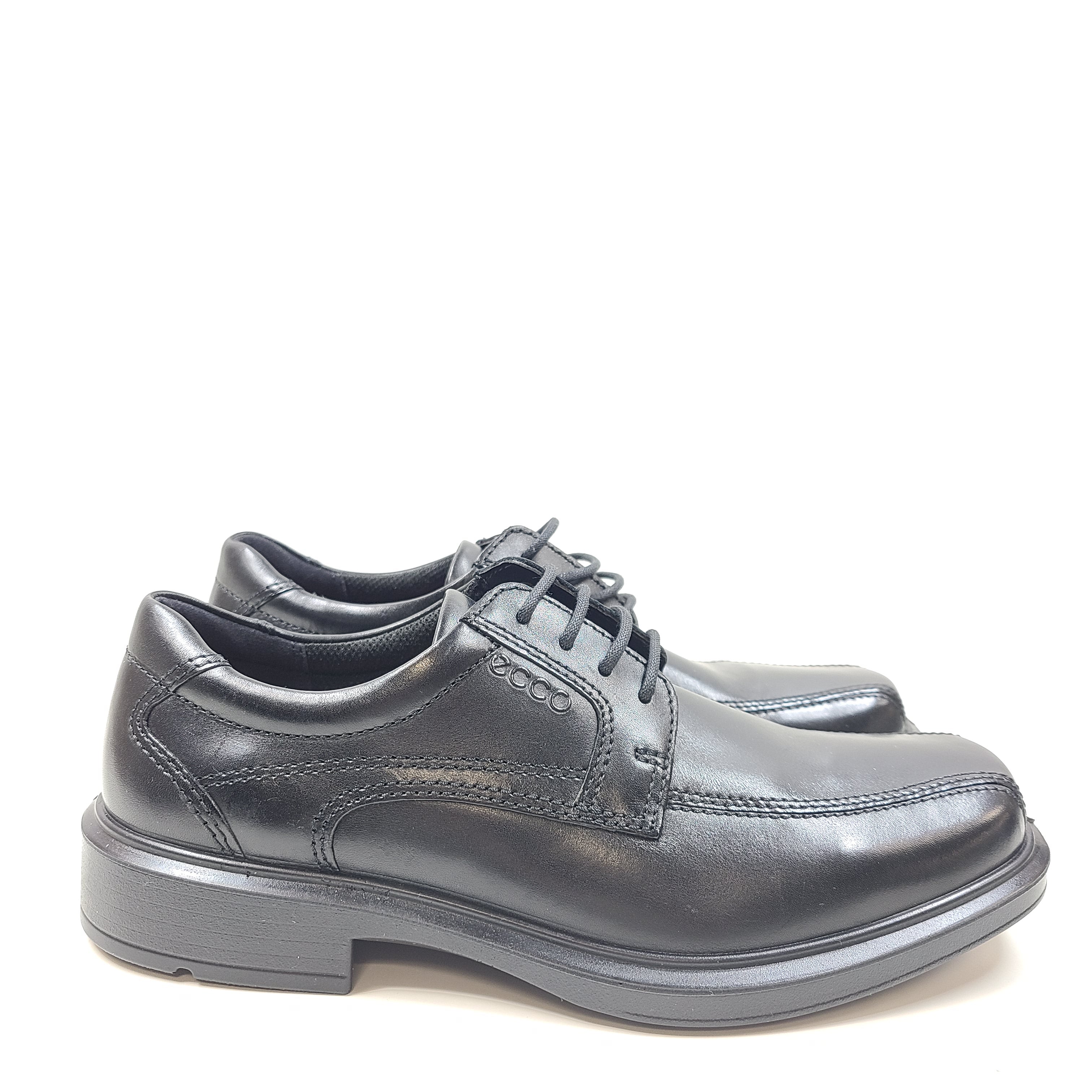 Black ECCO Helsinki leather lace-up men's shoe in EU 39 size with low-profile sole and refined lines.