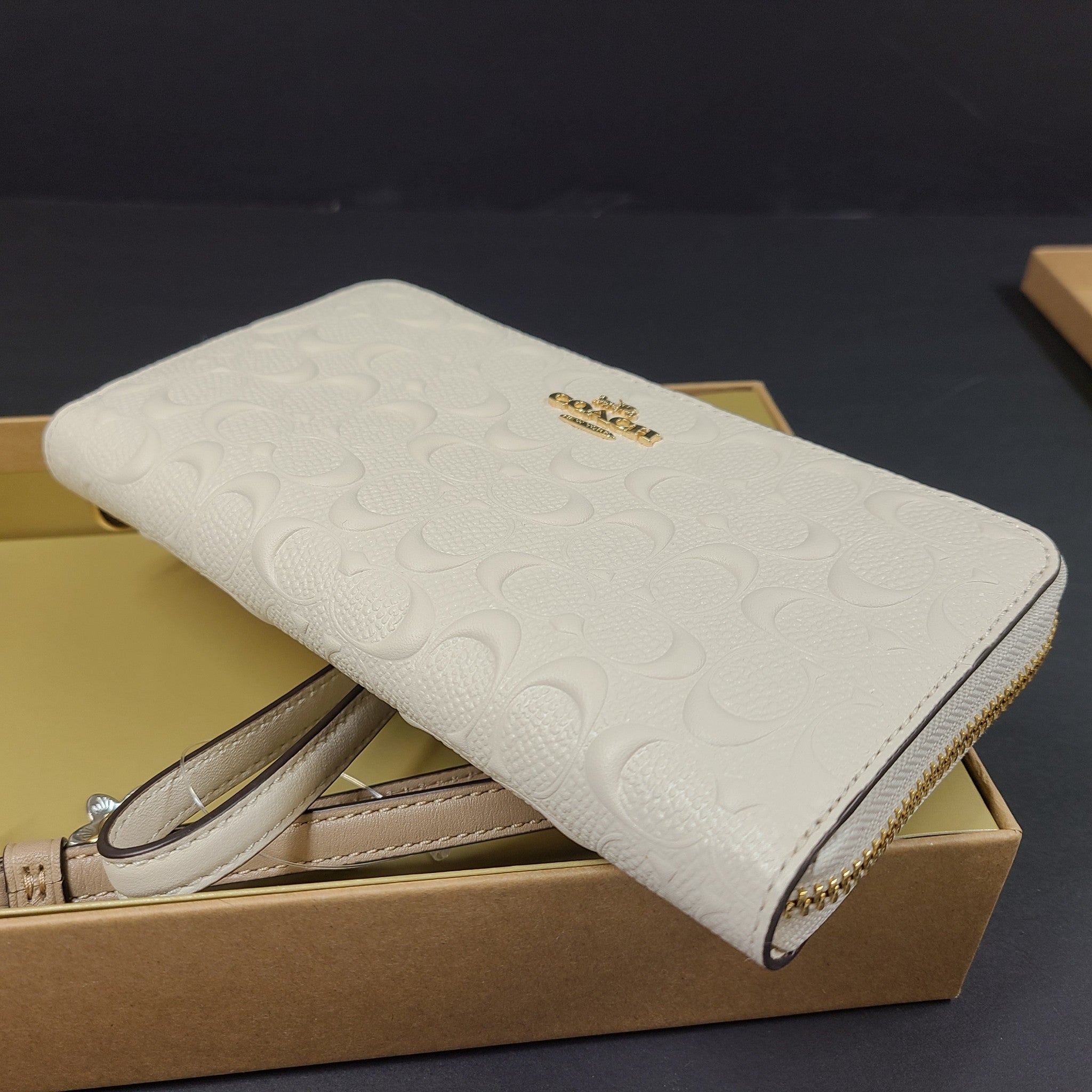Coach Boxed Long Zip Around Wallet In Logo Embossed Leather C7220 Chalk NWT