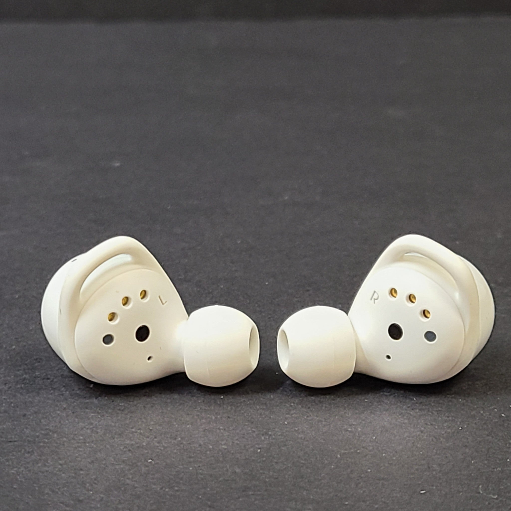 JBL Live 300TWS True Wireless Bluetooth Earbuds Earphones - White