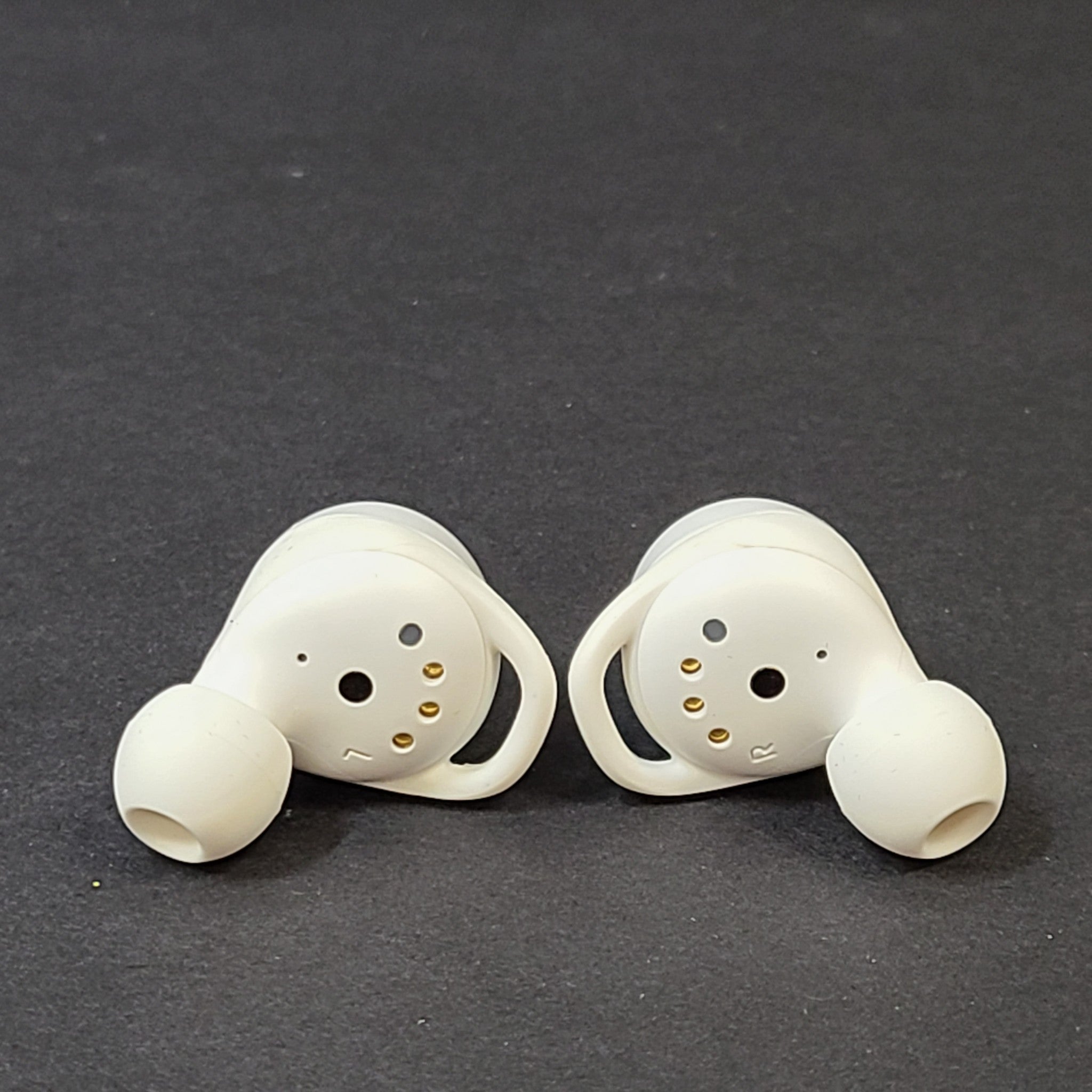 JBL Live 300TWS True Wireless Bluetooth Earbuds Earphones - White