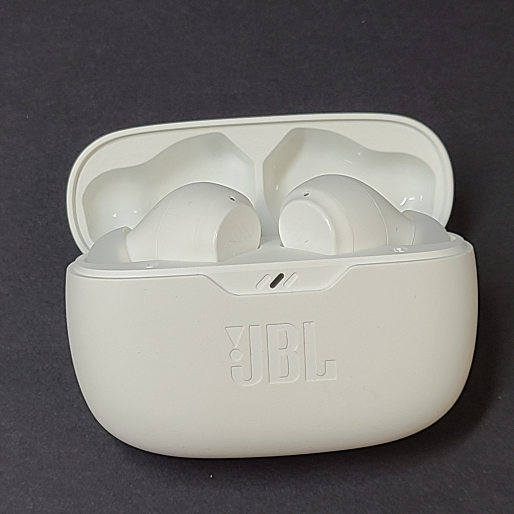JBL Vibe Beam Bluetooth Noise Cancelling Earphones Earbuds - White