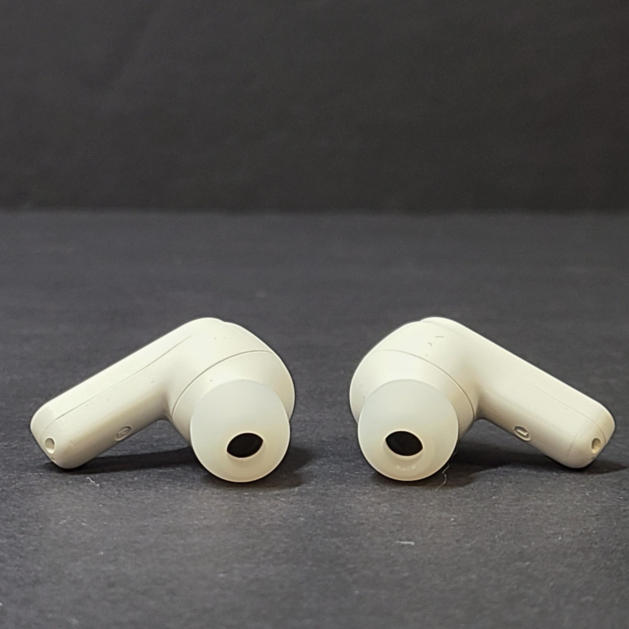JBL Vibe Beam Bluetooth Noise Cancelling Earphones Earbuds - White