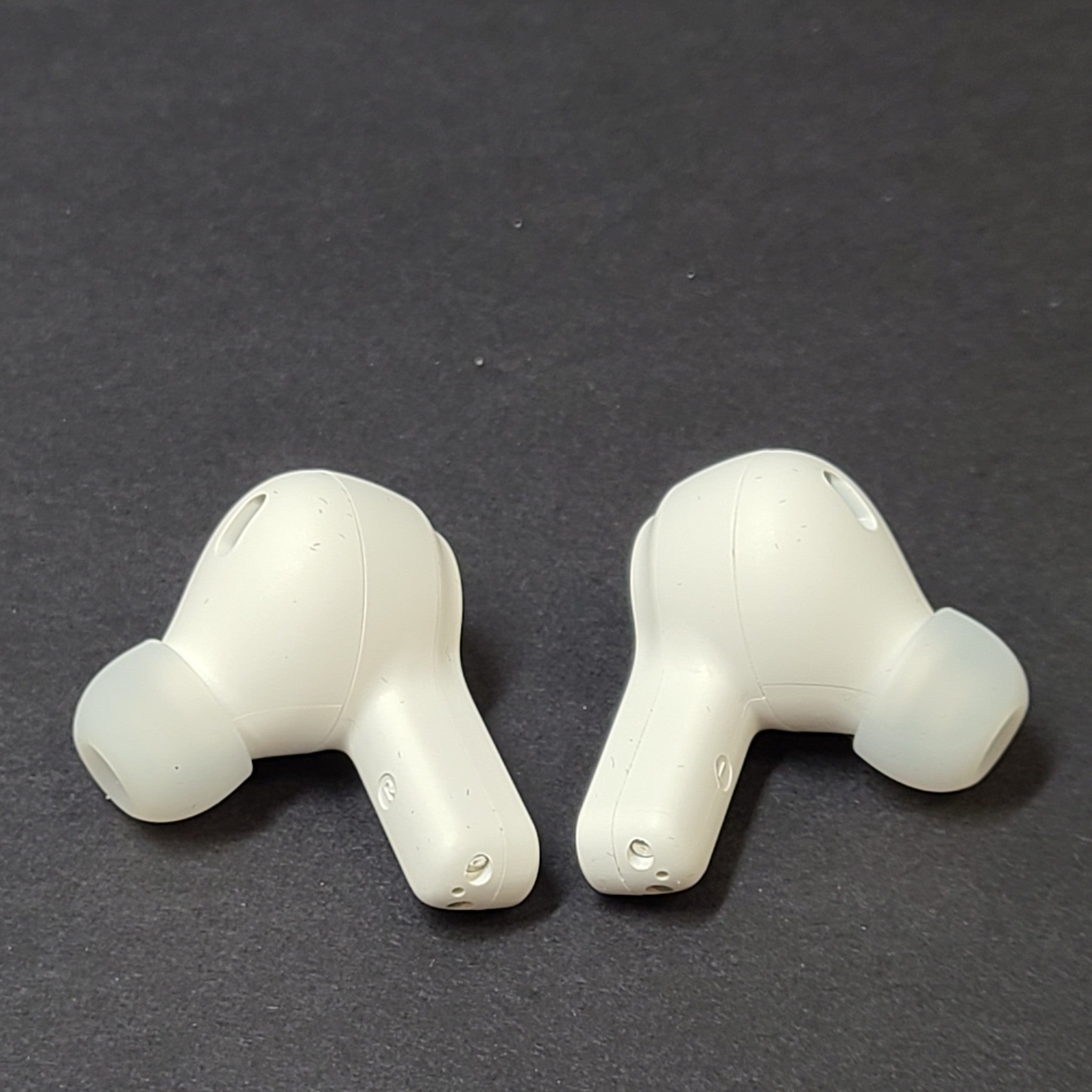JBL Vibe Beam Bluetooth Noise Cancelling Earphones Earbuds - White