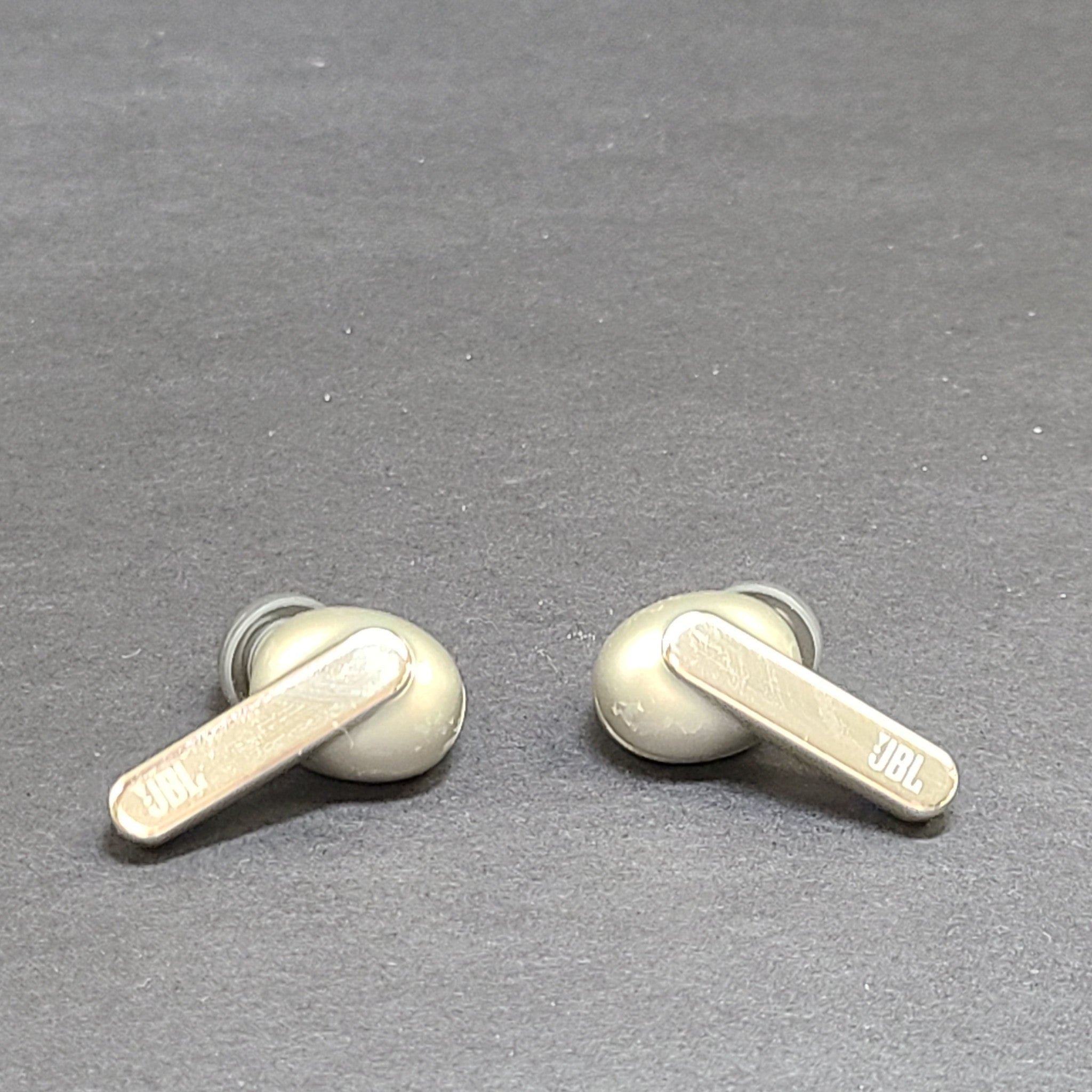JBL Live Pro 2 TWS True Wireless Noise Cancelling Earbuds Earphones - Silver