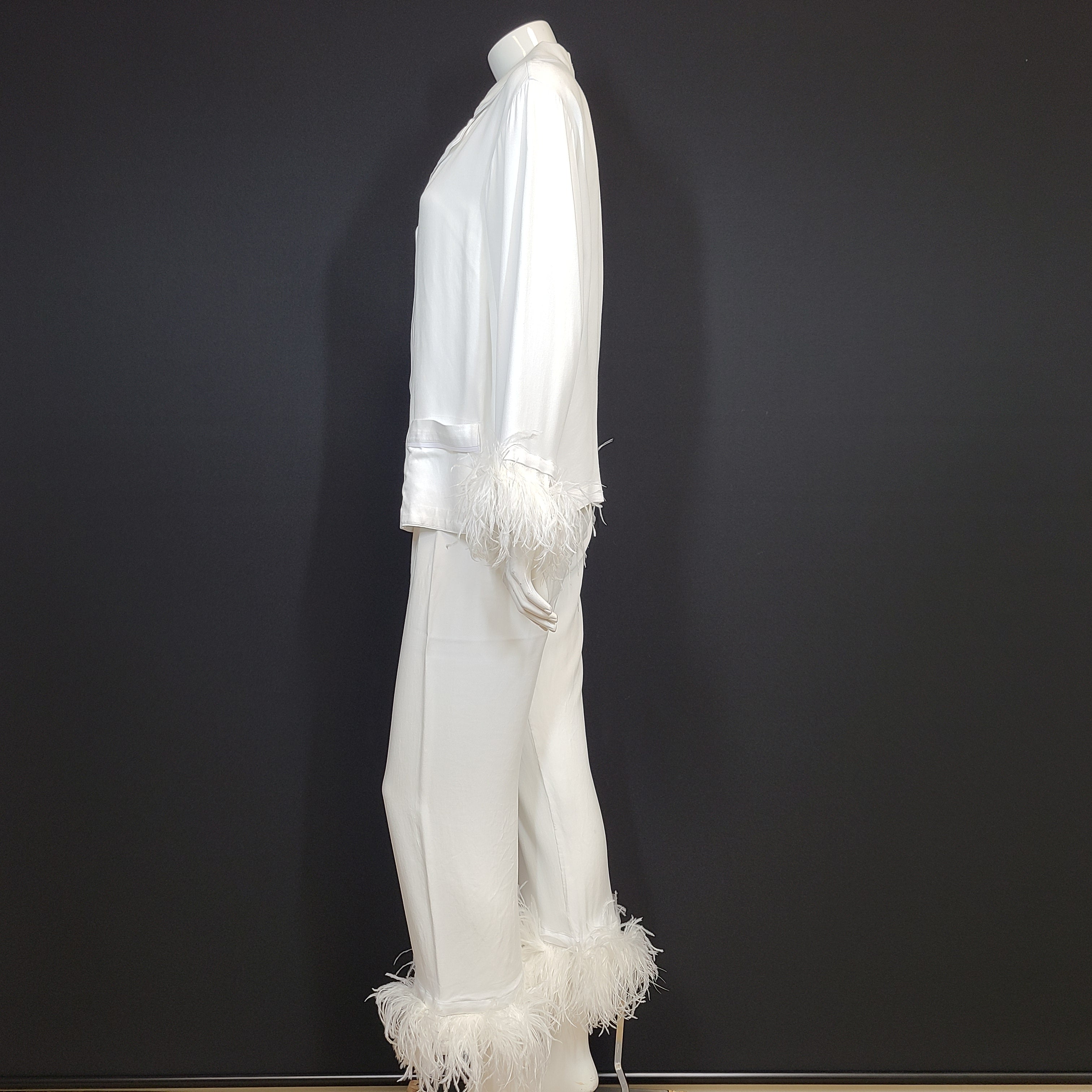 Sleeper Women's 2Pc Feather-Trim Two-Piece Pyjamas Long Sleeve White Sz M