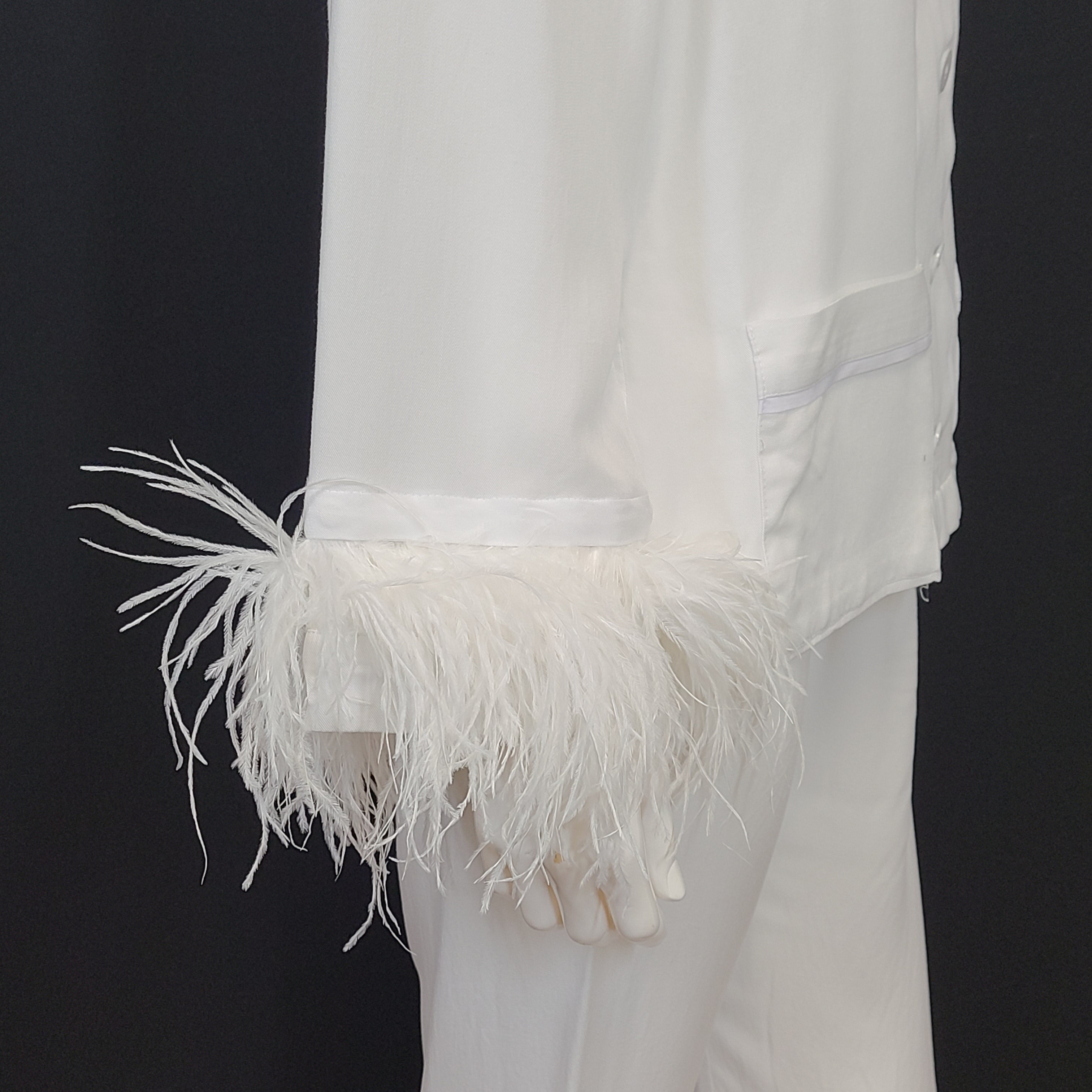 Sleeper Women's 2Pc Feather-Trim Two-Piece Pyjamas Long Sleeve White Sz M