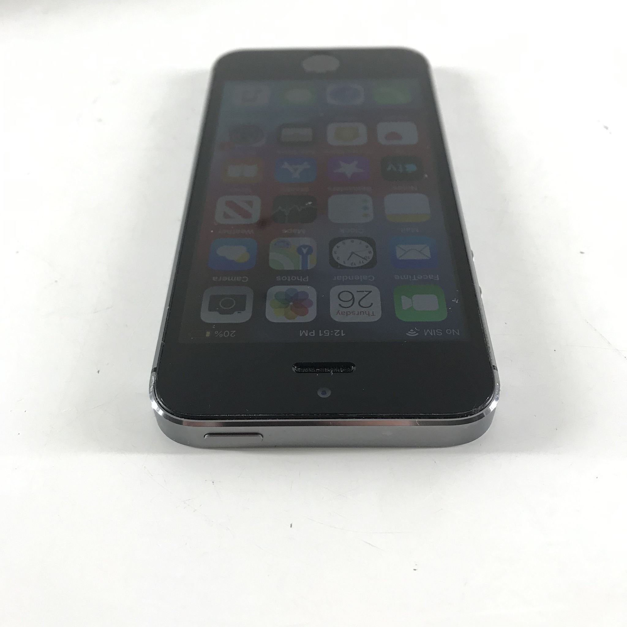 Apple iPhone 5s - 16GB - Space Gray (Locked to Bell Mobility Canada) A1533