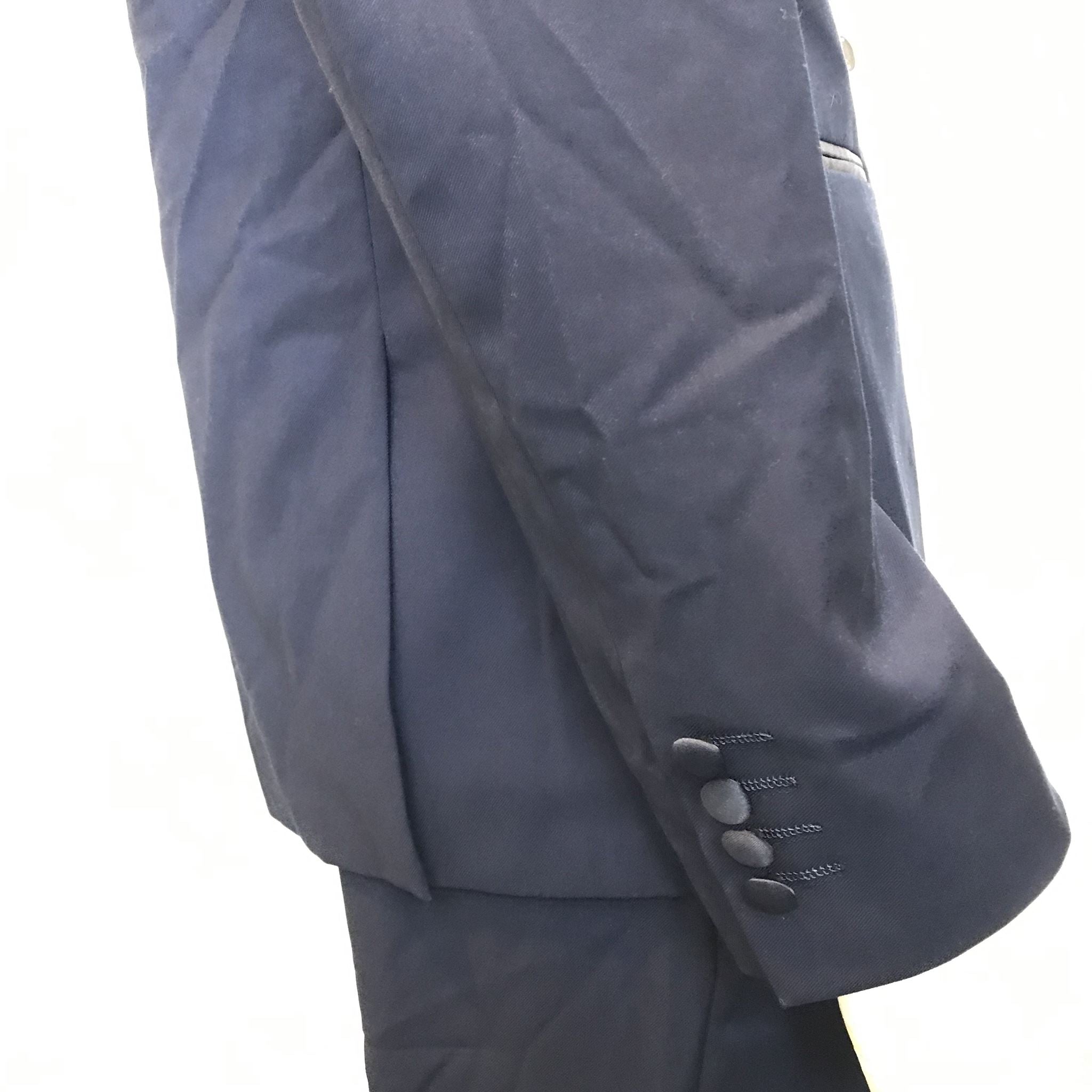 Senso Uomo Lief Horsens Men's 2 Piece Navy Blue Suit 42R Jacket and 34R Pants