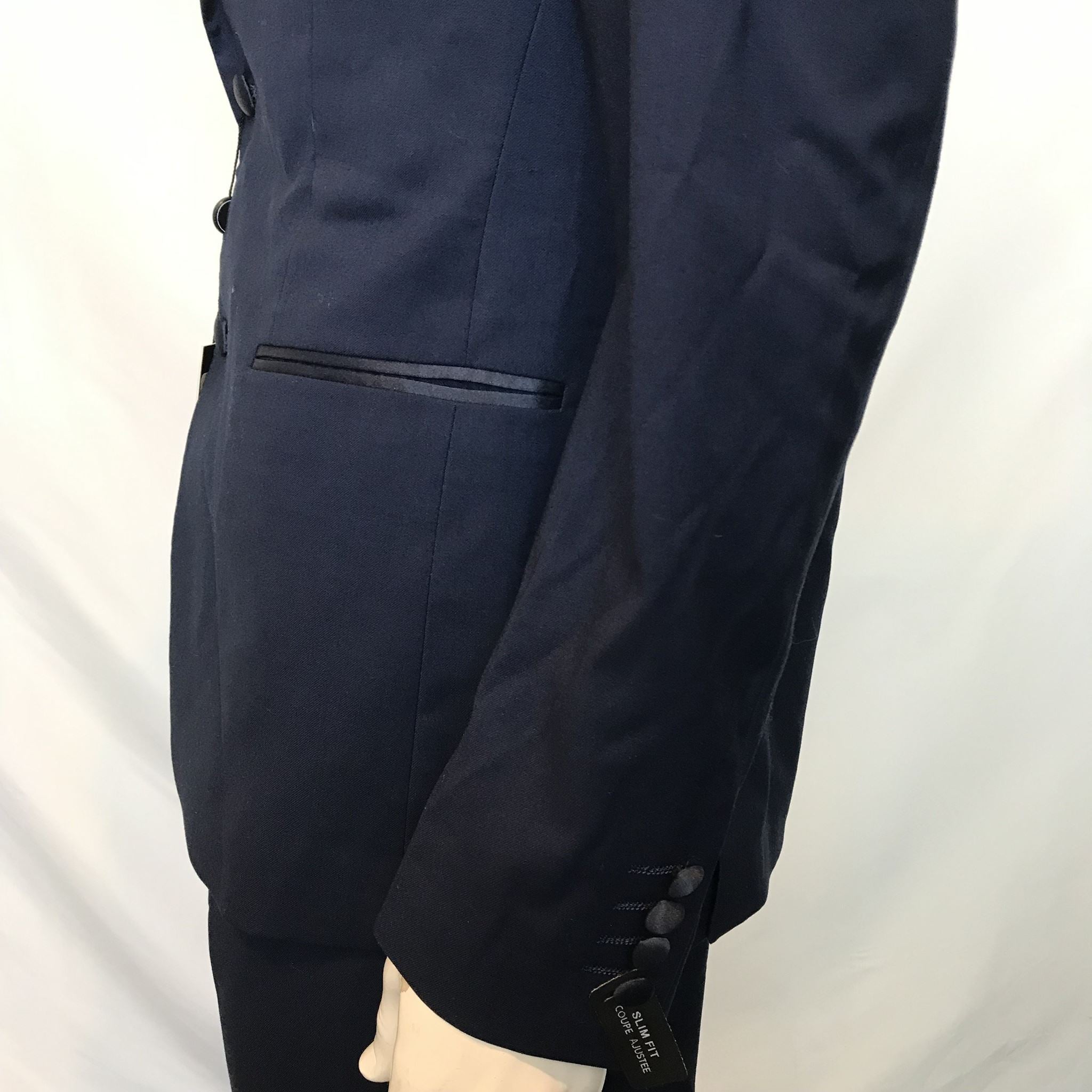 Senso Uomo Lief Horsens Men's 2 Piece Navy Blue Suit 42R Jacket and 34R Pants