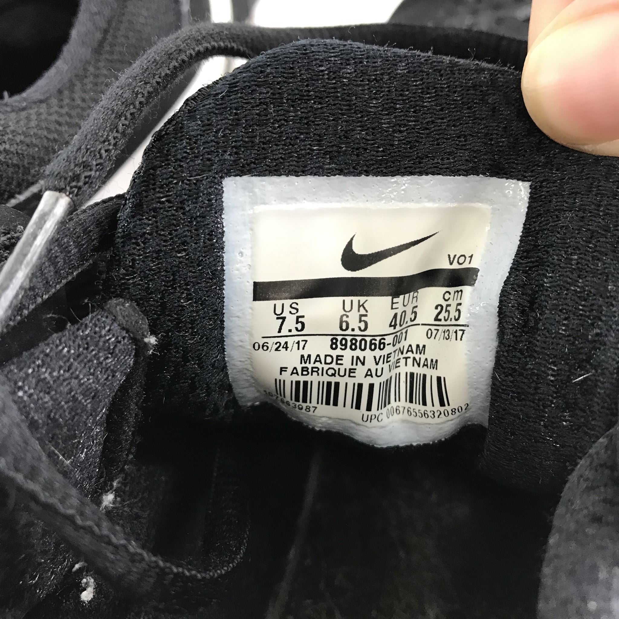 Nike Men's Lunar Fingertrap TR Black White Sneakers 898066-001 Sz 7.5