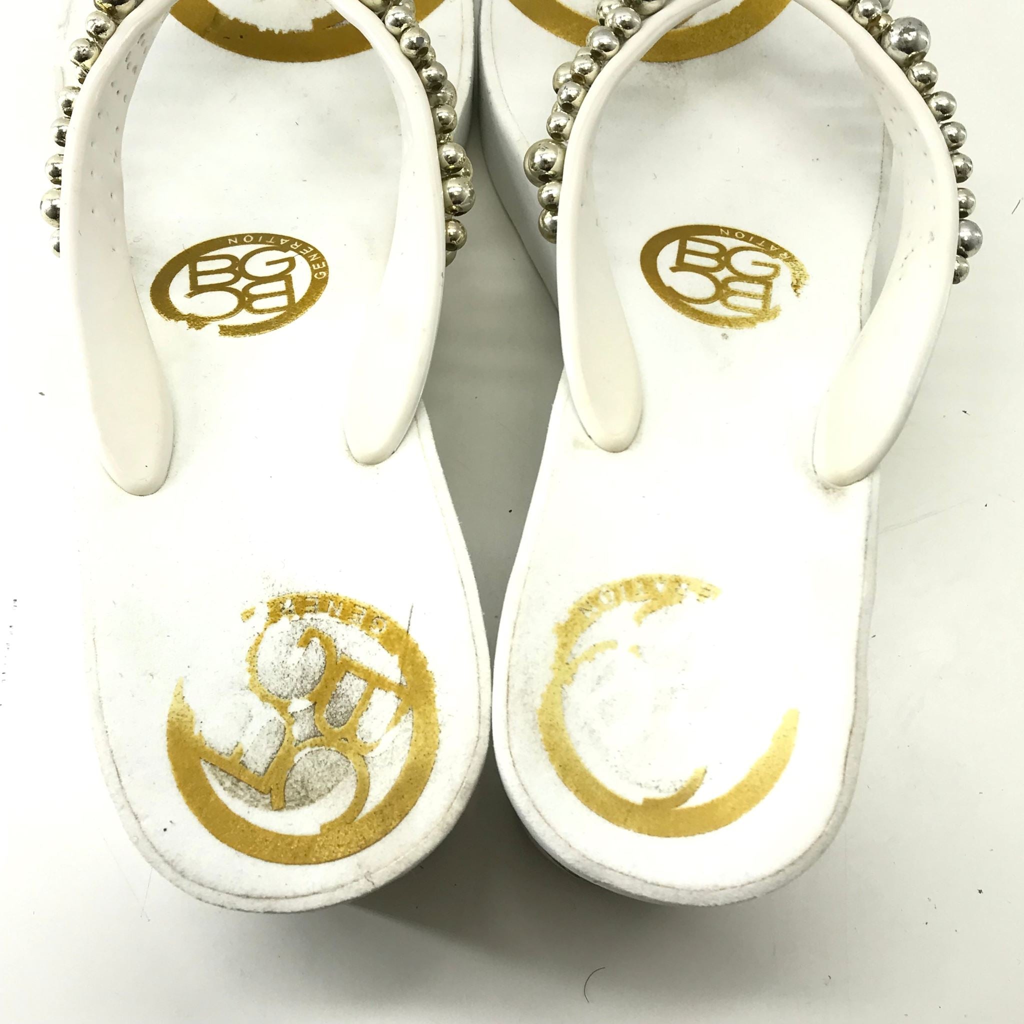 BCBG Generation White Wedge Flip Flops Beaded Thong Women's Size 9.5