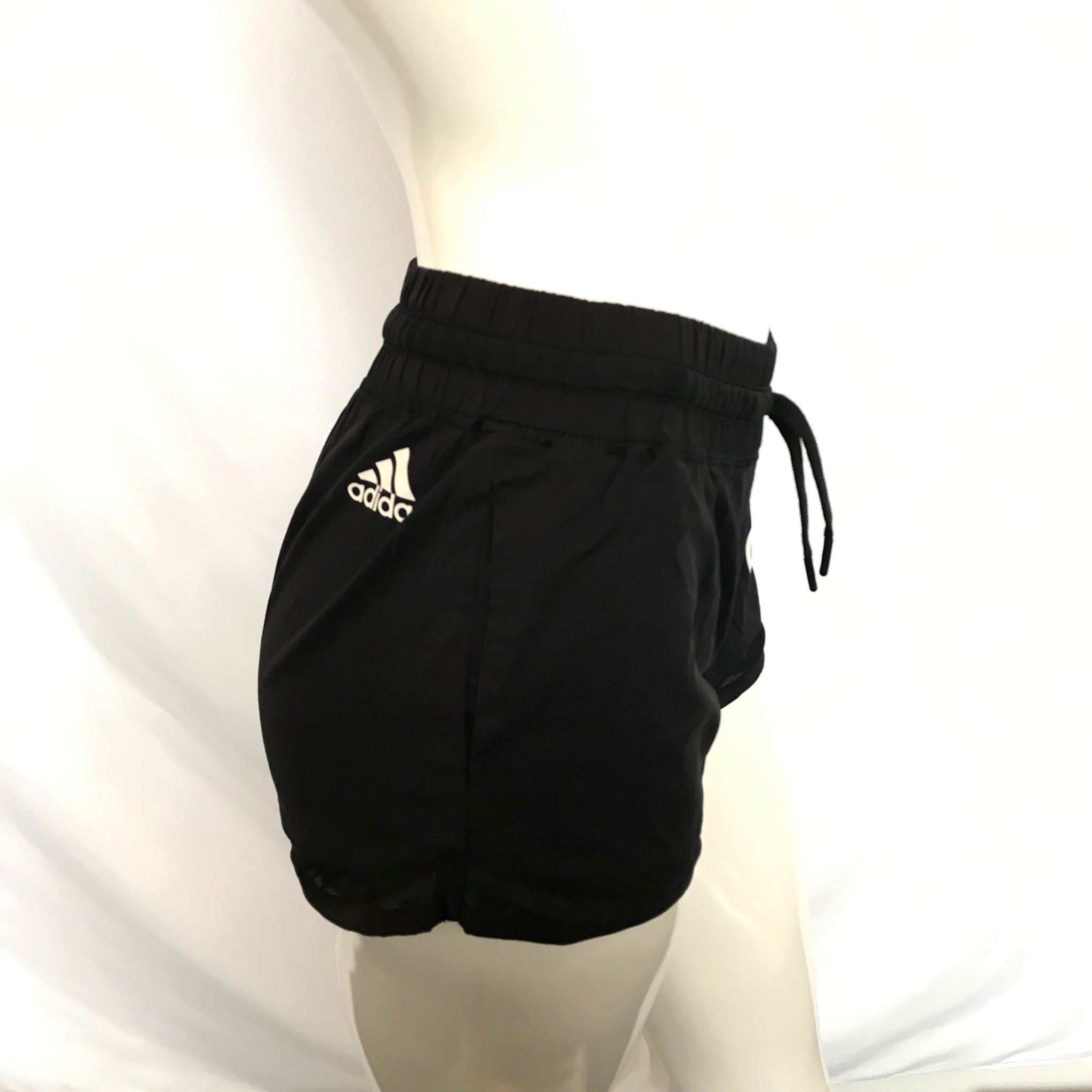 Adidas Gameday Women's Shorts with Mesh Strip Sz XS 24" Waist