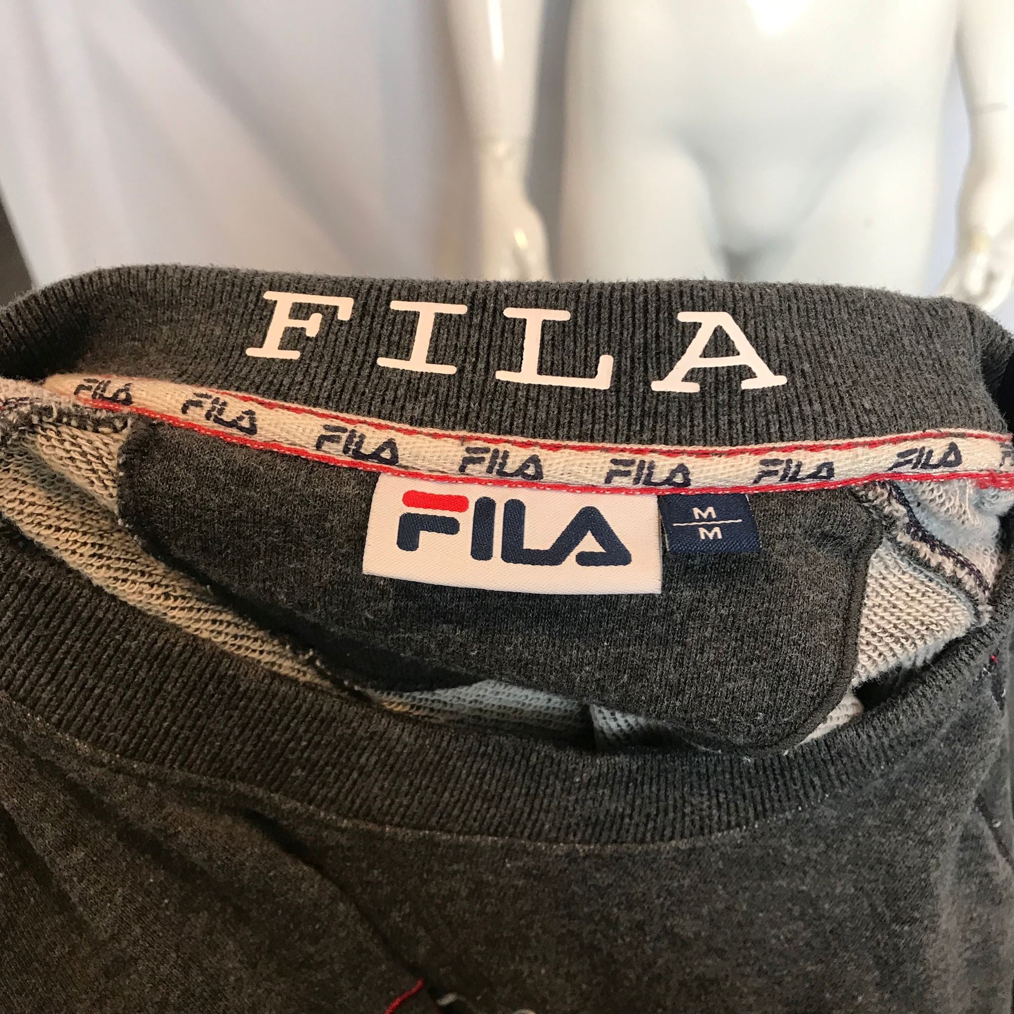 Fila Men's Classic Logo Crew Neck Sweatshirt Dark Gray Sz M
