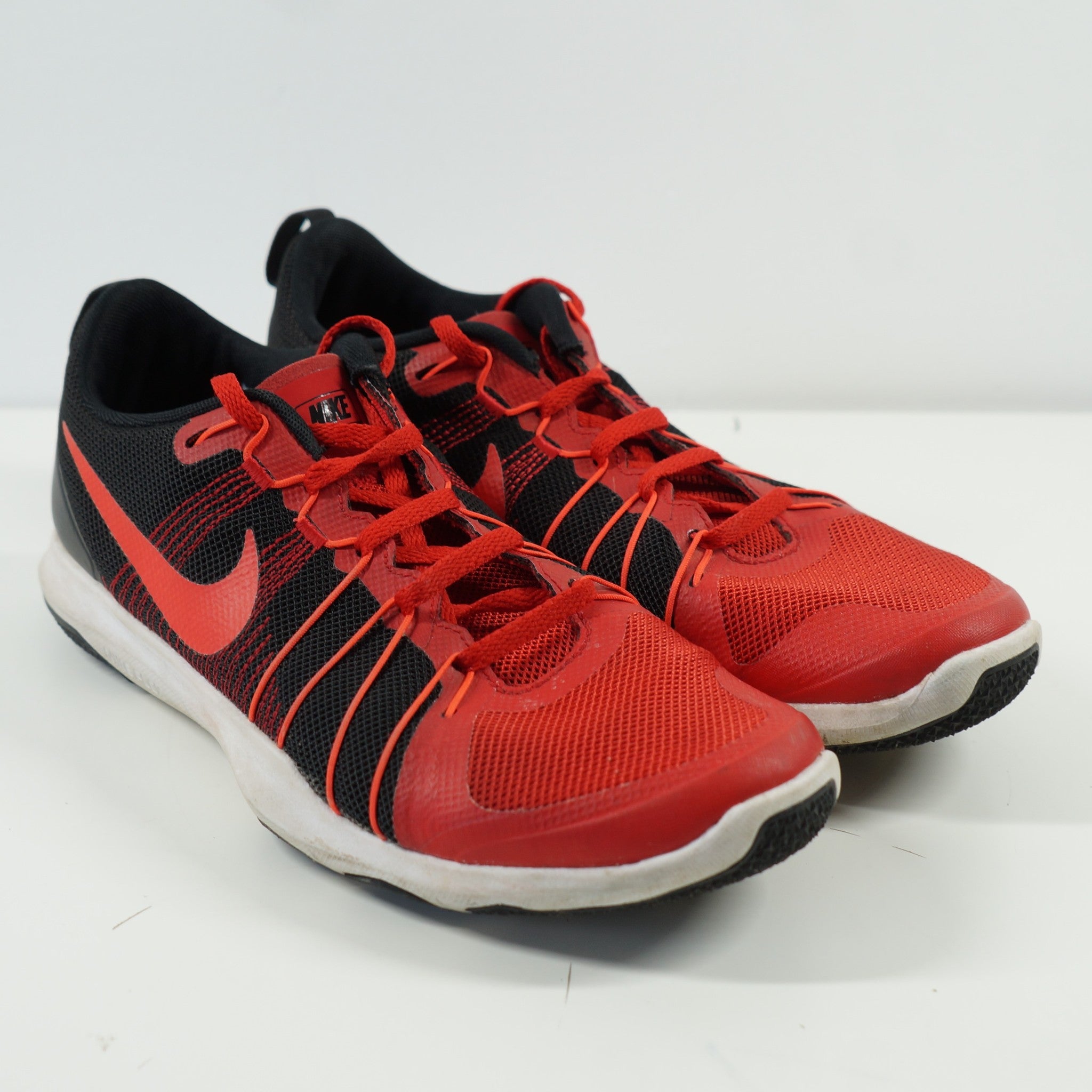 Nike Men's Flex Train Aver Sneakers University Red/Black Sz 8.5 831568-600