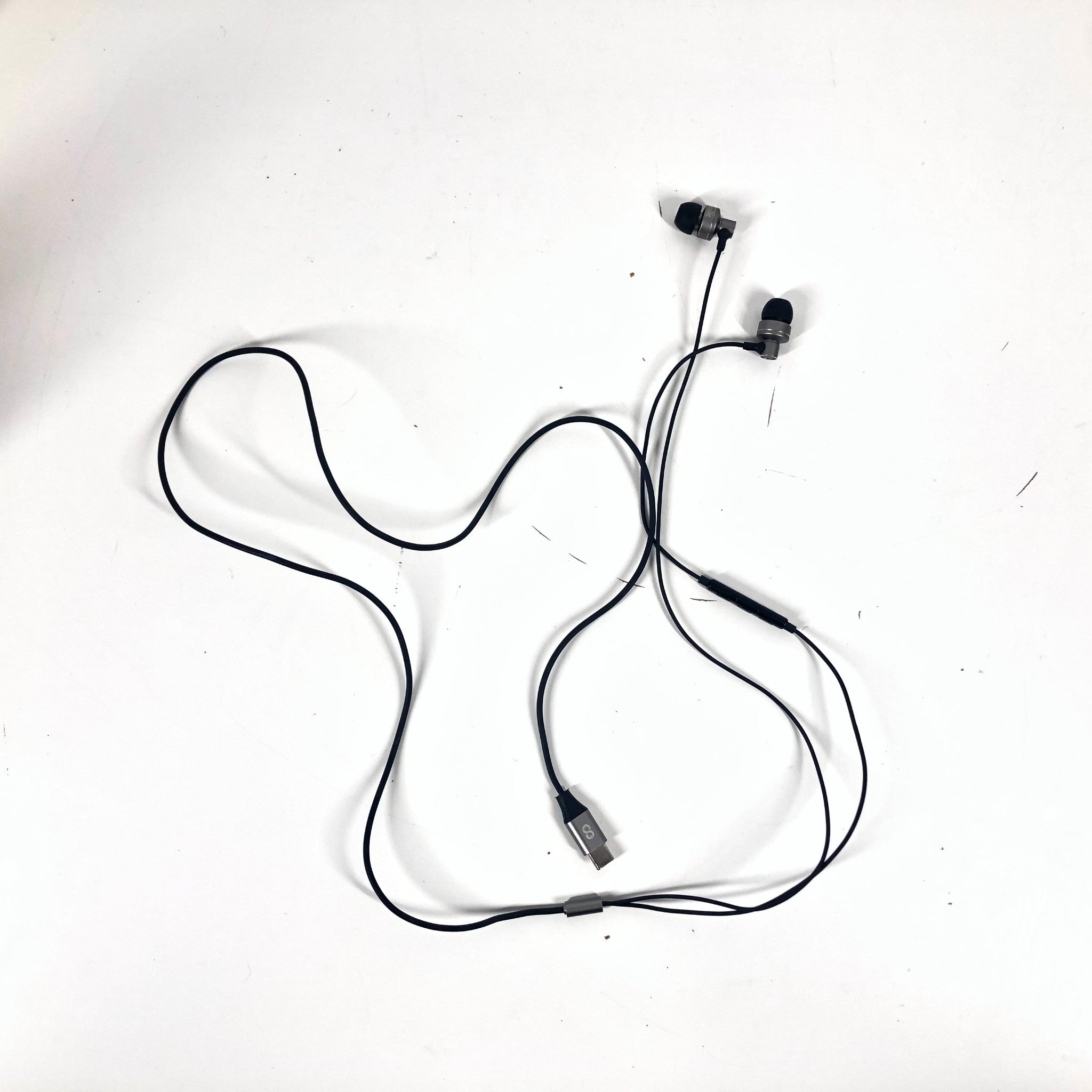 Logiix Tunefreqs Wired USB-C Earphones with In-line Volume Control - Black