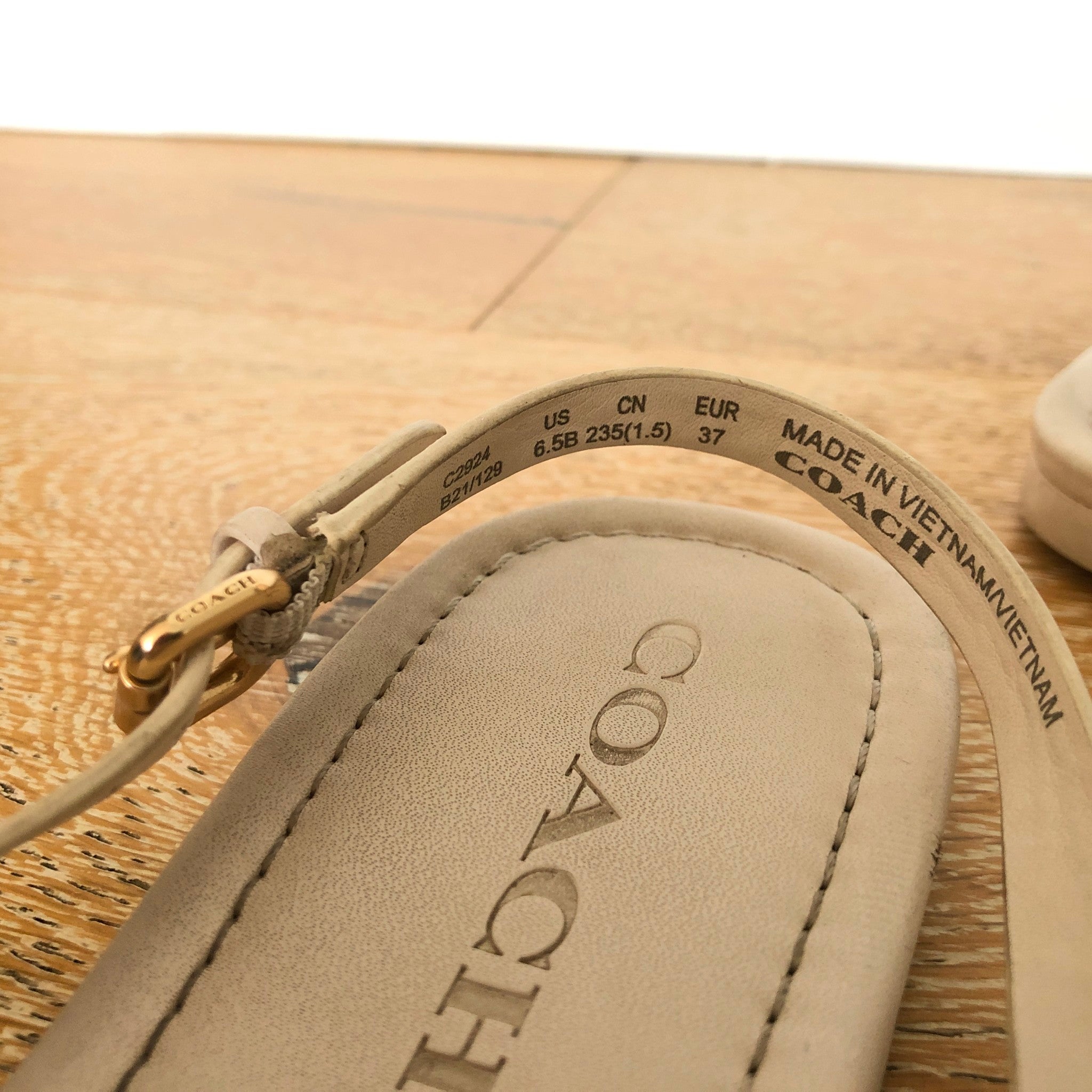 Coach Women's Jaci Leather Sandals Flip Flops with Strap Cream Sz 6.5 C2924