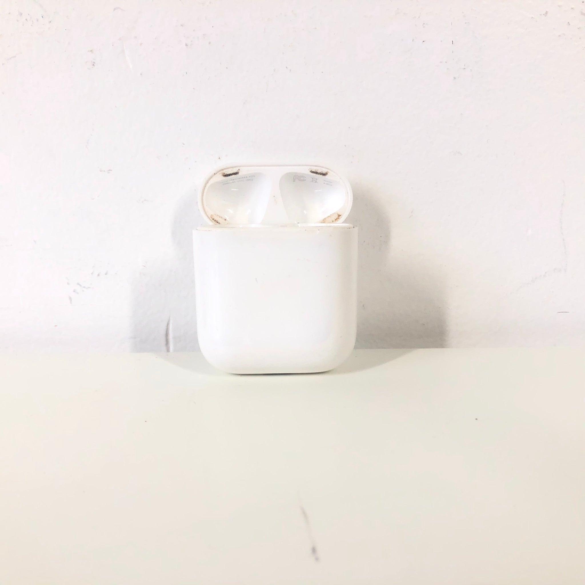 Apple AirPods 1st Gen Charging Case Only A1602 Genuine OEM Replacement READ