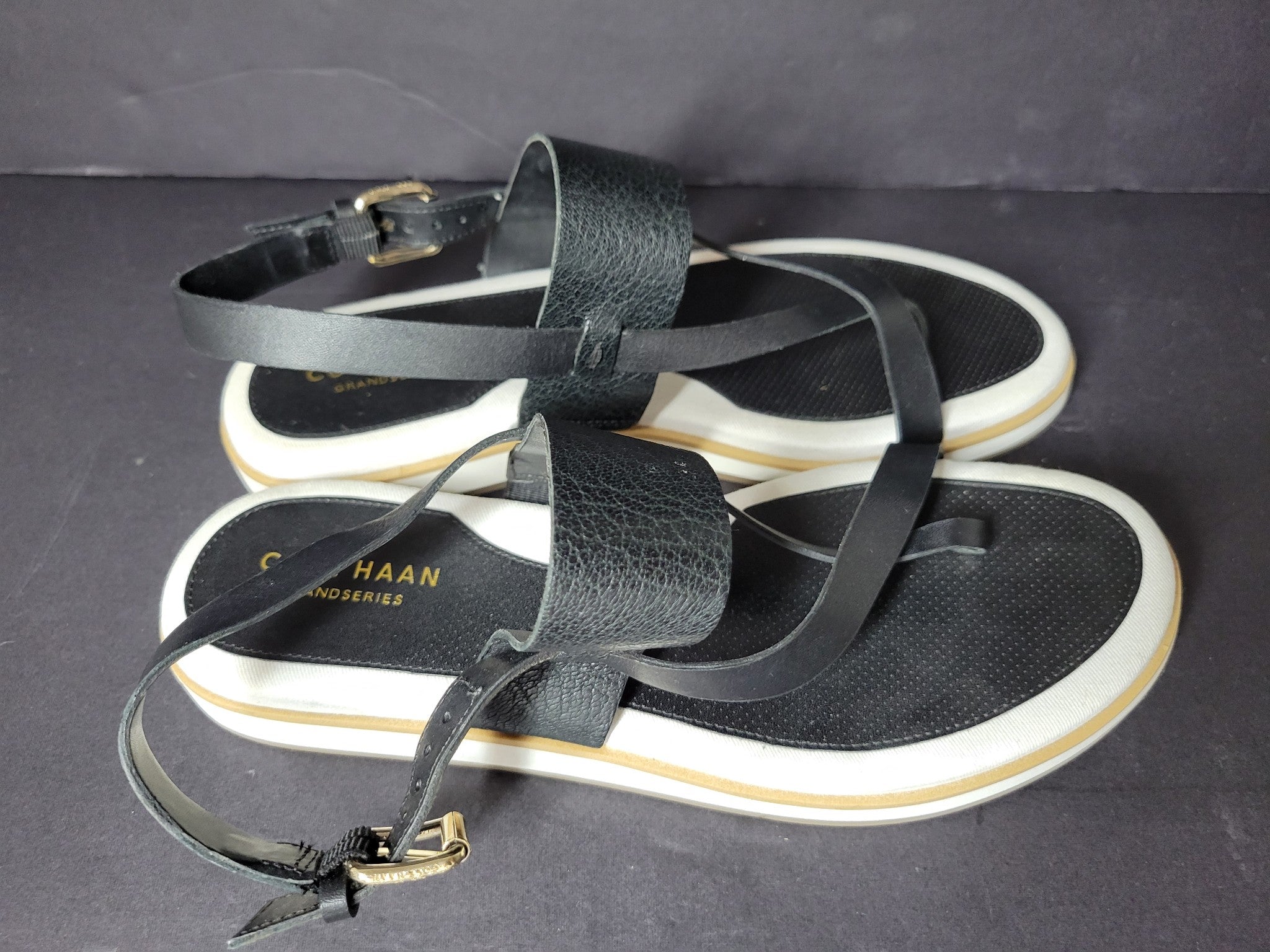 Cole Haan Women's Mandy Sandal Leather Thong Strap W25435 Black Sz 7.5