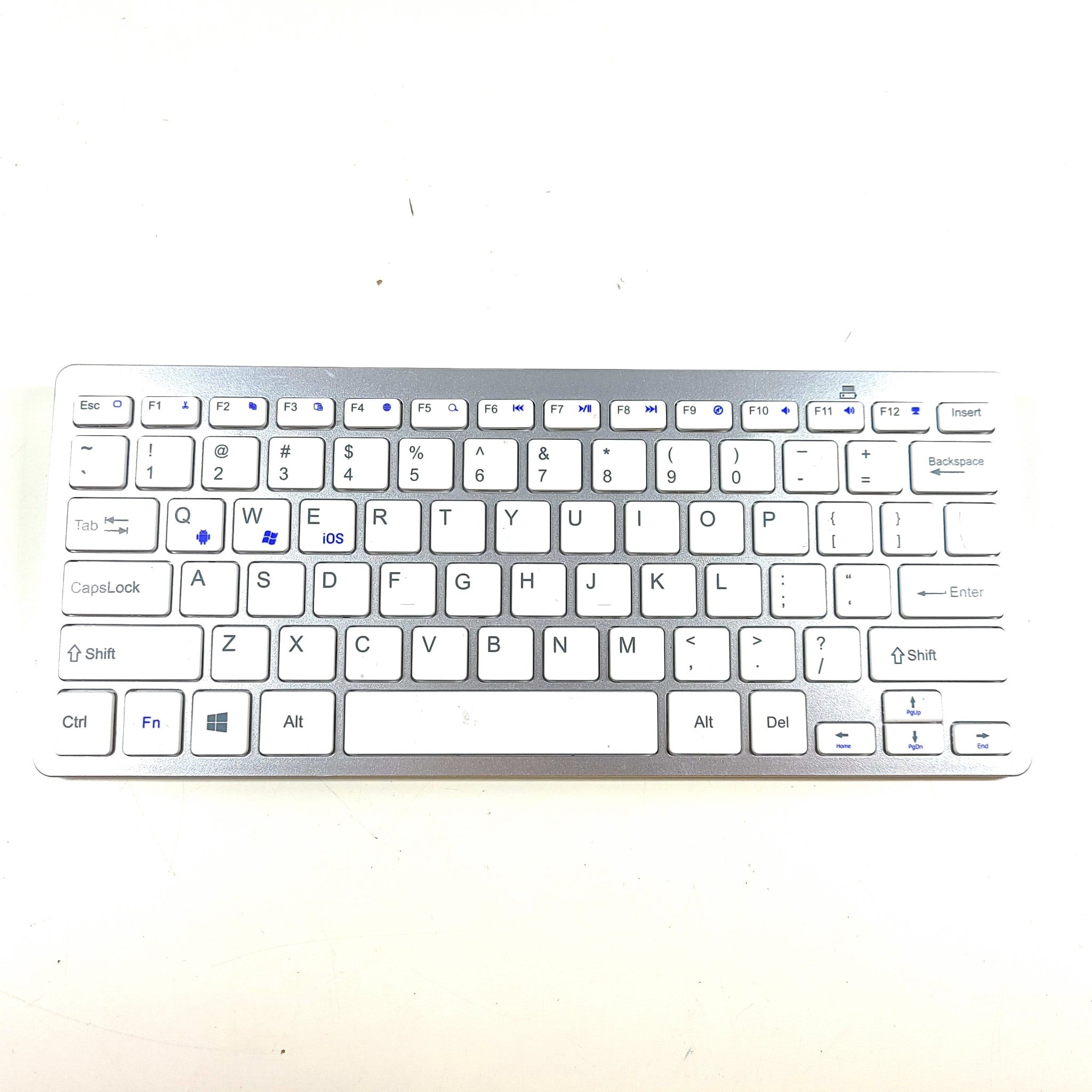 Nexxtech 8063390 Battery Powered Bluetooth 3.0 Keyboard for Windows Android iOS