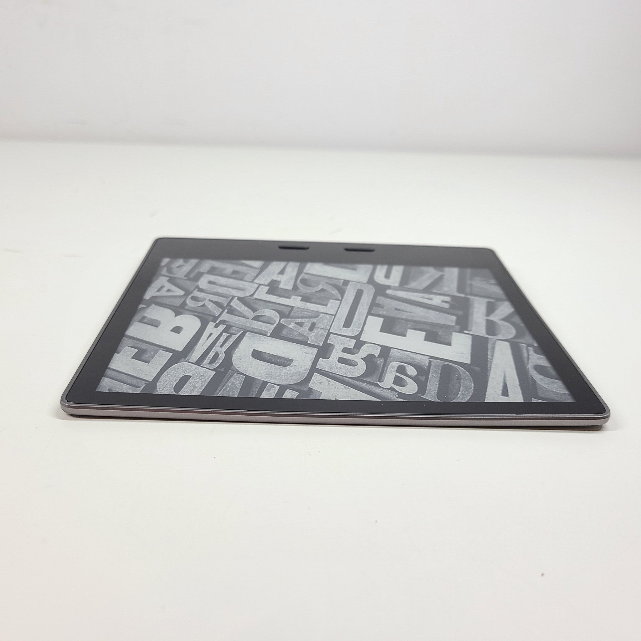 Amazon Kindle Oasis 9th Generation 32GB, Wi-Fi + 4G Cellular 7in - NO ADS